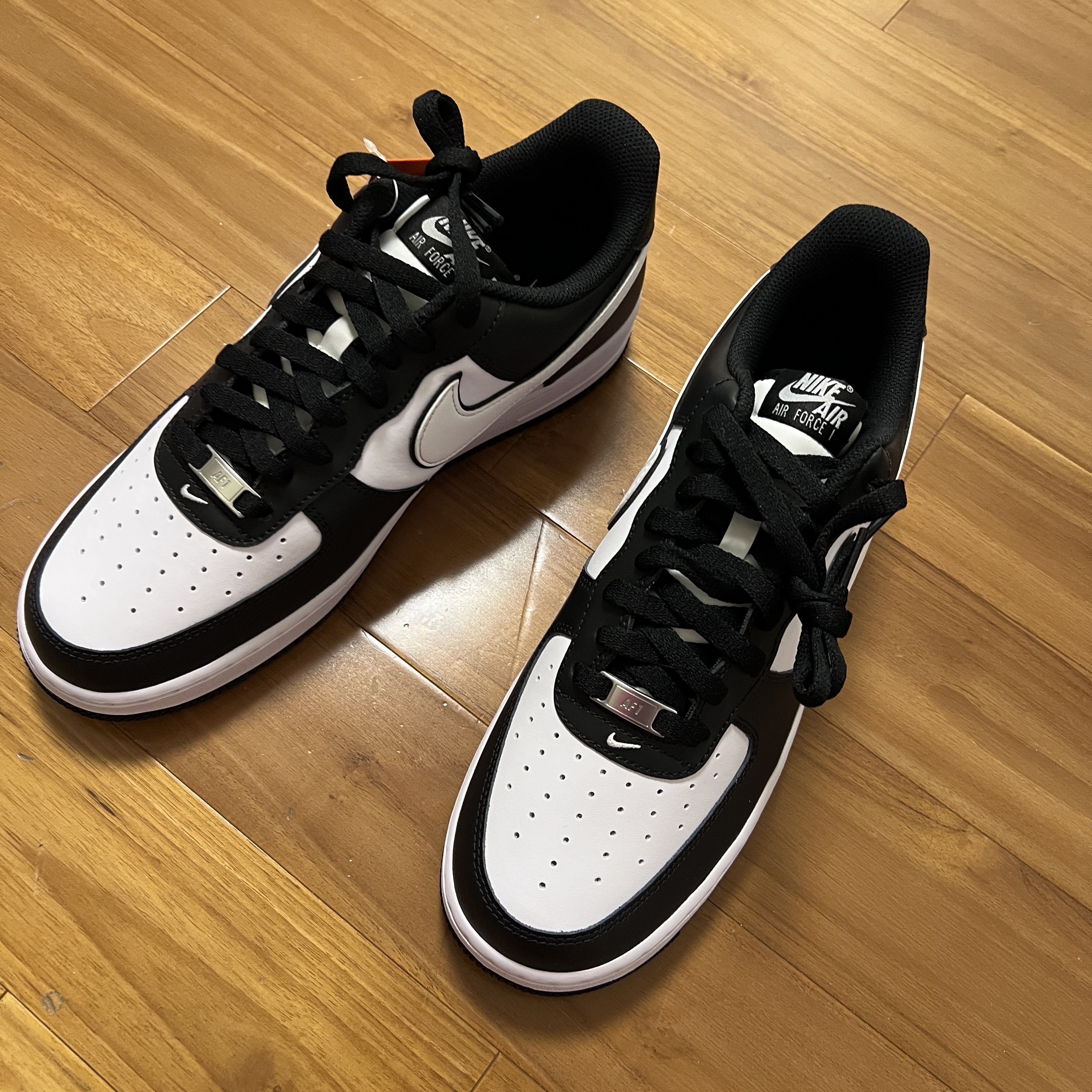 Nike Air Force 1 '07 Black White 착용 스타일