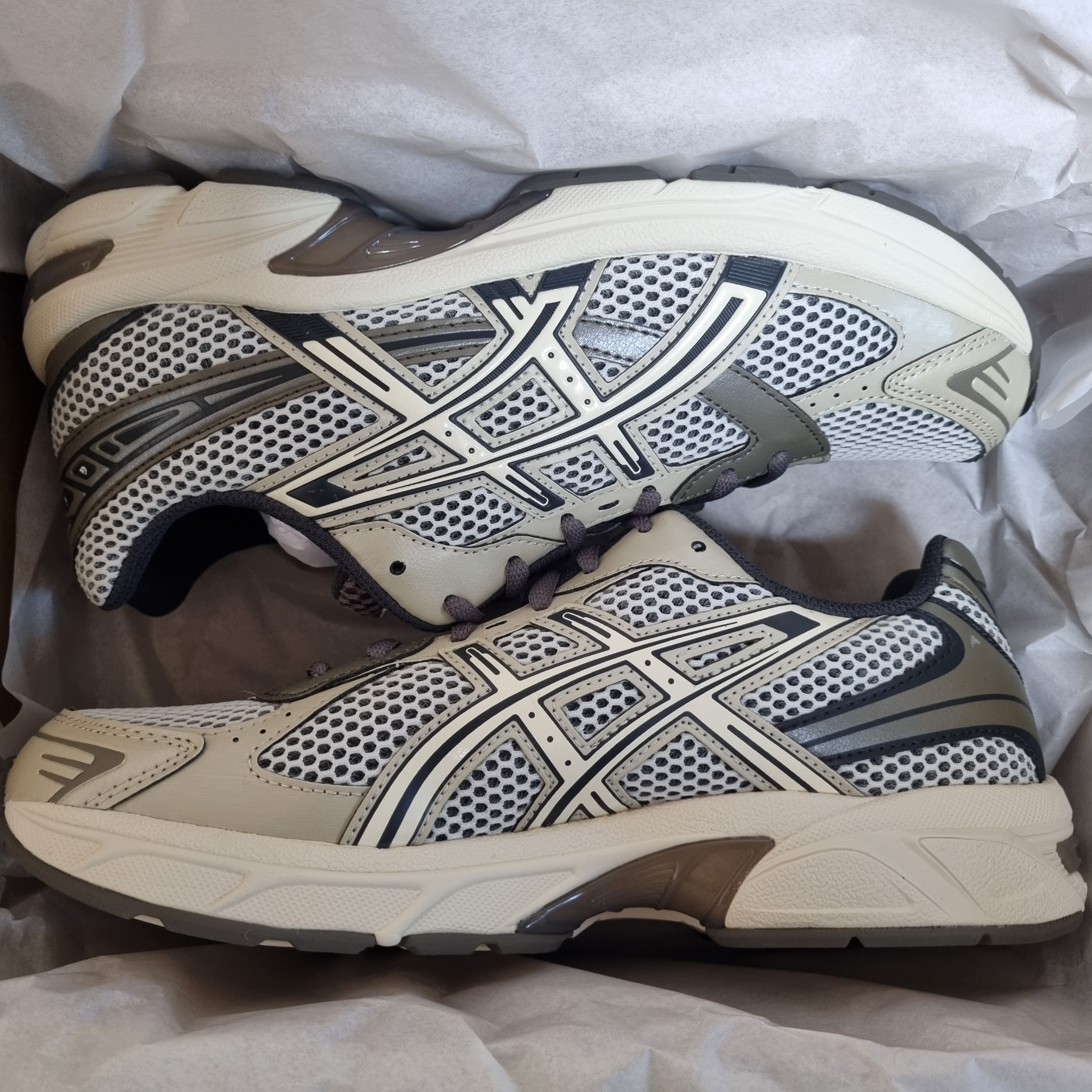 Asics Gel-1130 Birch Dark Taupe - Korea Exclusive 착용 스타일