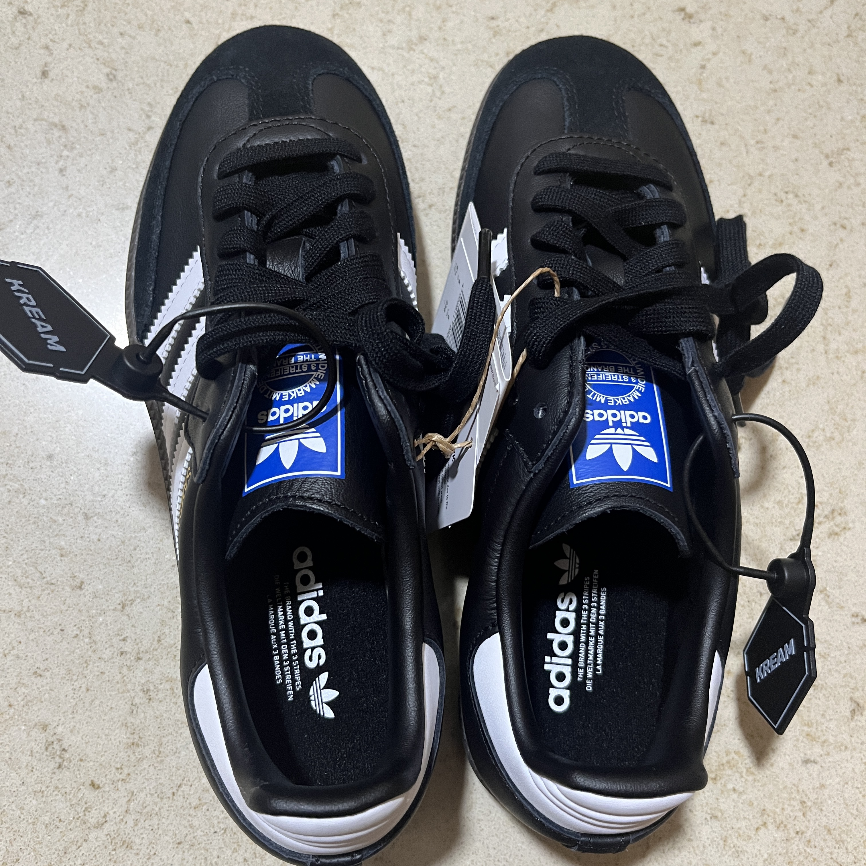 Adidas Samba OG Black White Gum 착용 스타일