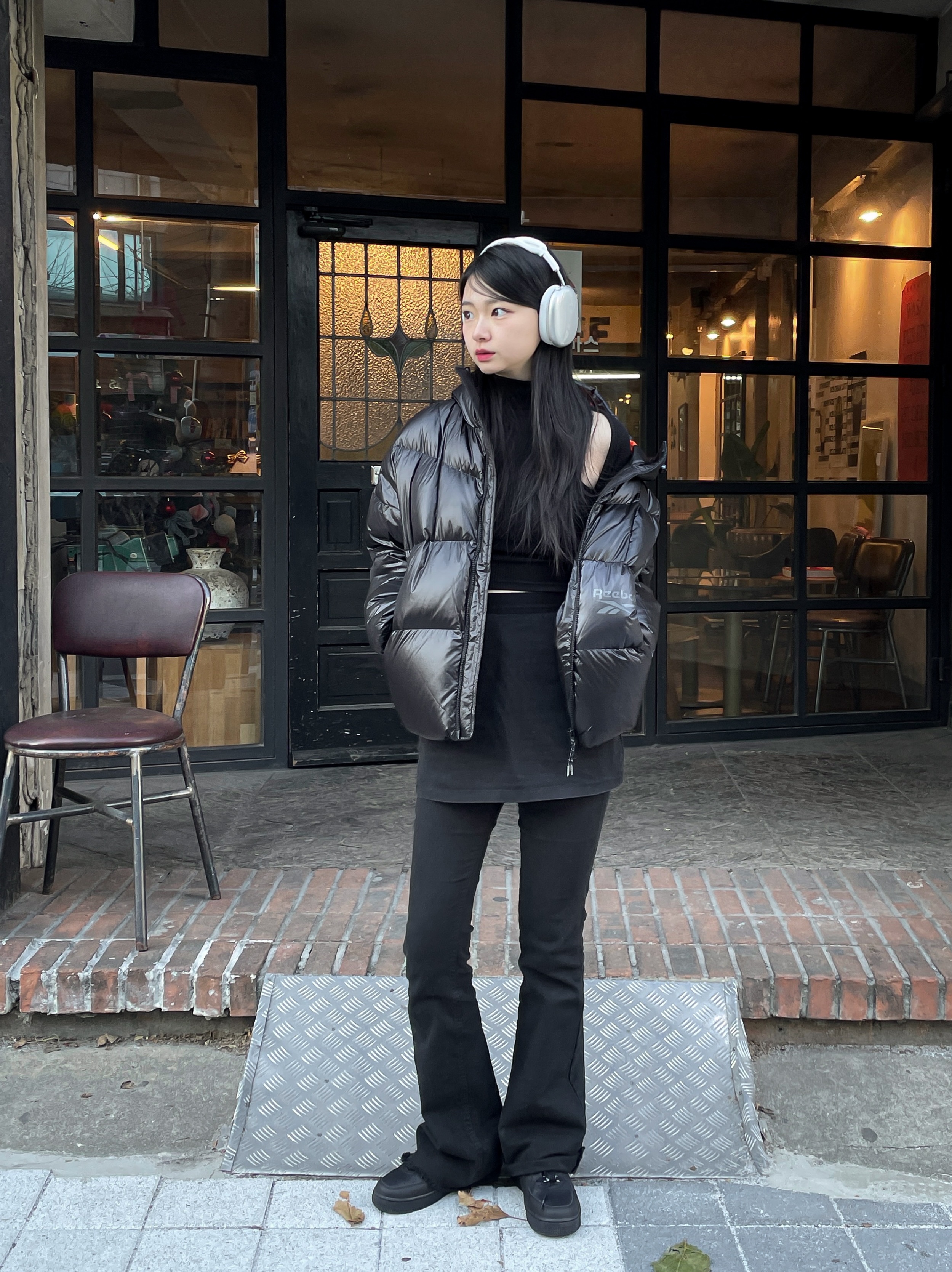 Apple AirPods Max Lightning Silver (Korean Ver.), Nike x Supreme Air Force 1 Low Black 착용 스타일 - 1