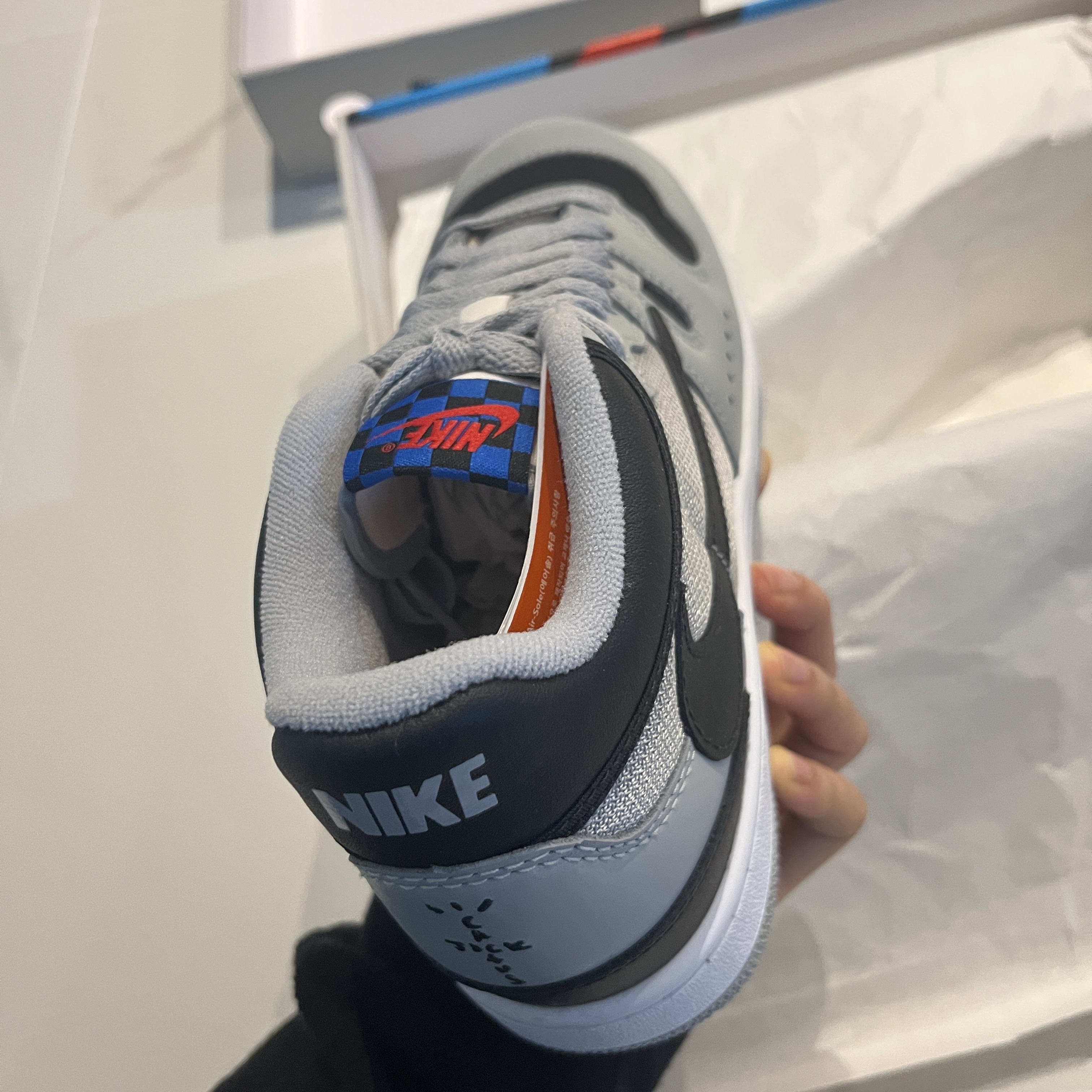 Nike x Travis Scott Mac Attack SP Light Smoke Grey 착용 스타일 - 2