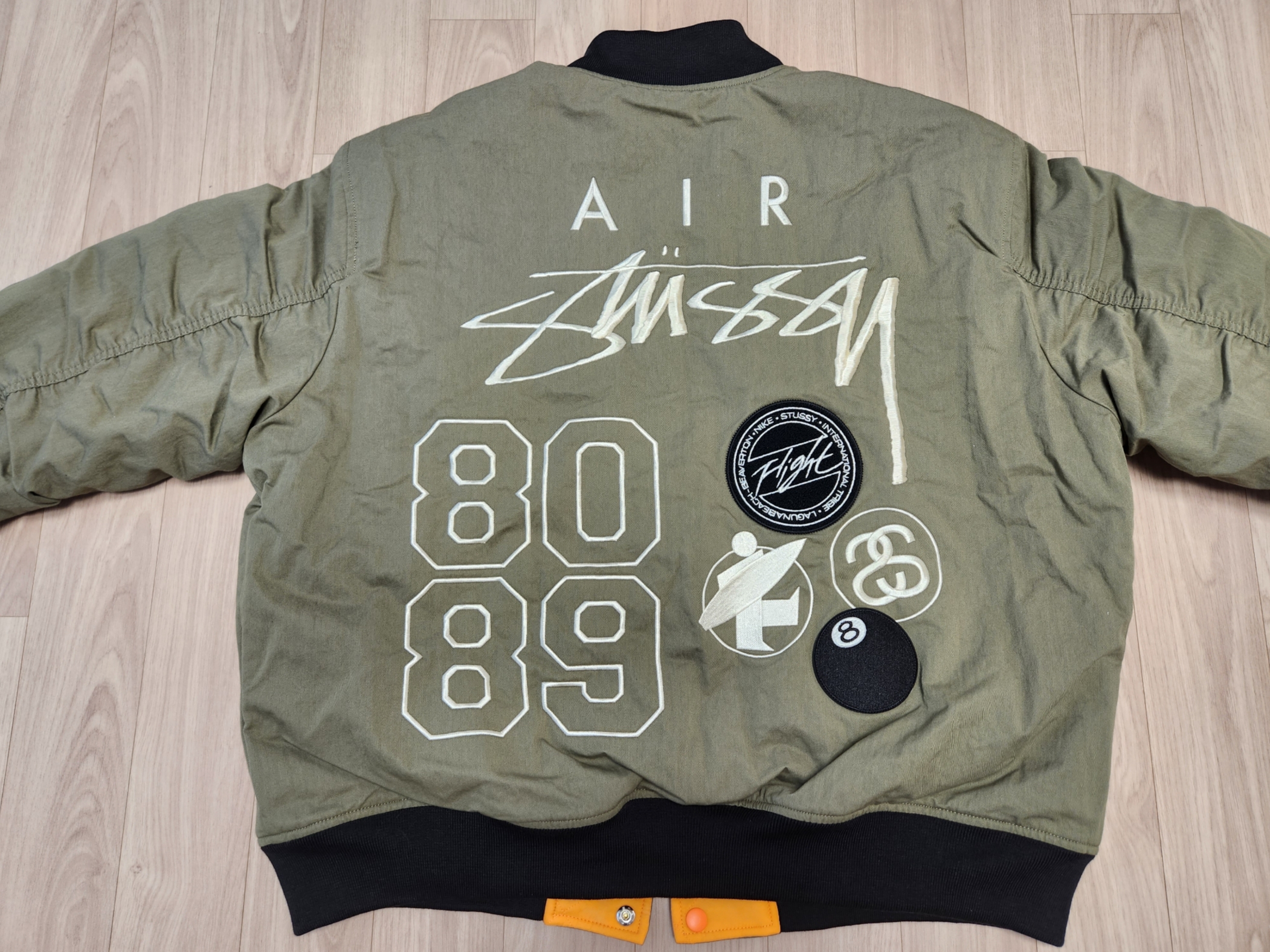 Nike x Stussy Reversible Jacket Medium Olive (FJ9153-222) 착용 스타일 - 1