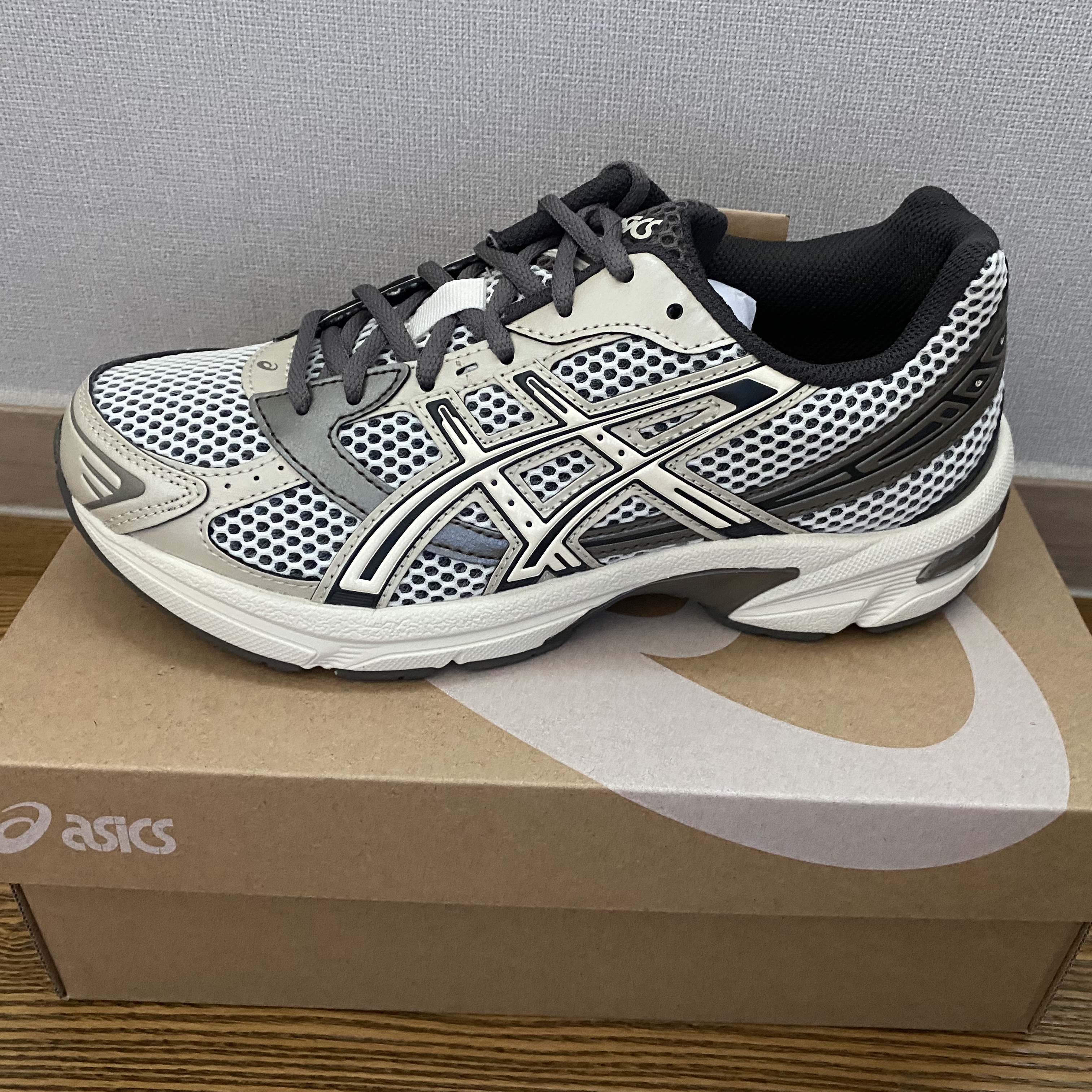 Asics Gel-1130 Birch Dark Taupe - Korea Exclusive 착용 스타일