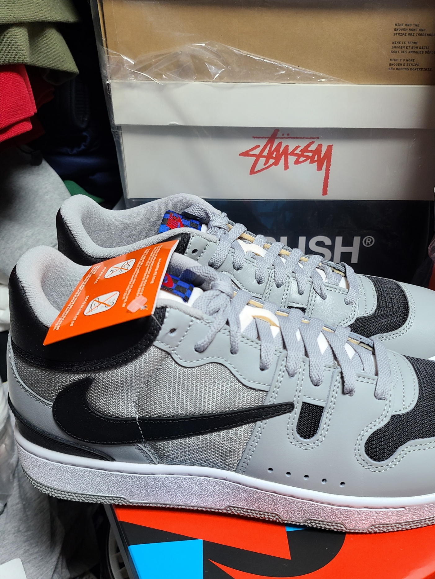 Nike x Travis Scott Mac Attack SP Light Smoke Grey 착용 스타일 - 1