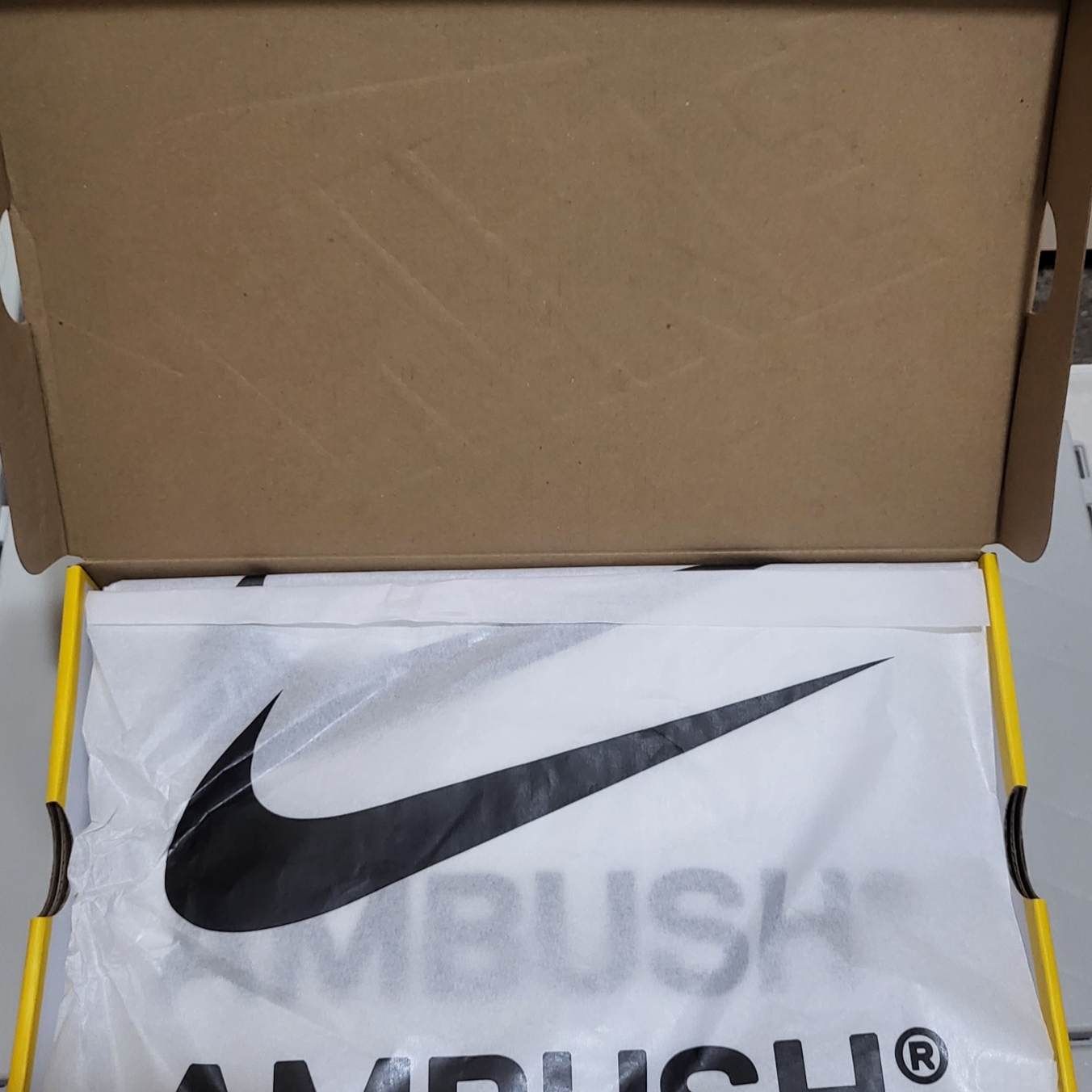 Nike x Ambush Air More Uptempo Low Black and White 착용 스타일 - 1