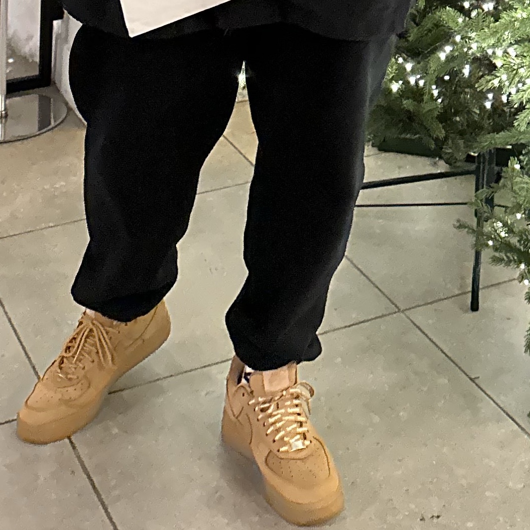Nike x Supreme Air Force 1 Low Flax 착용 스타일