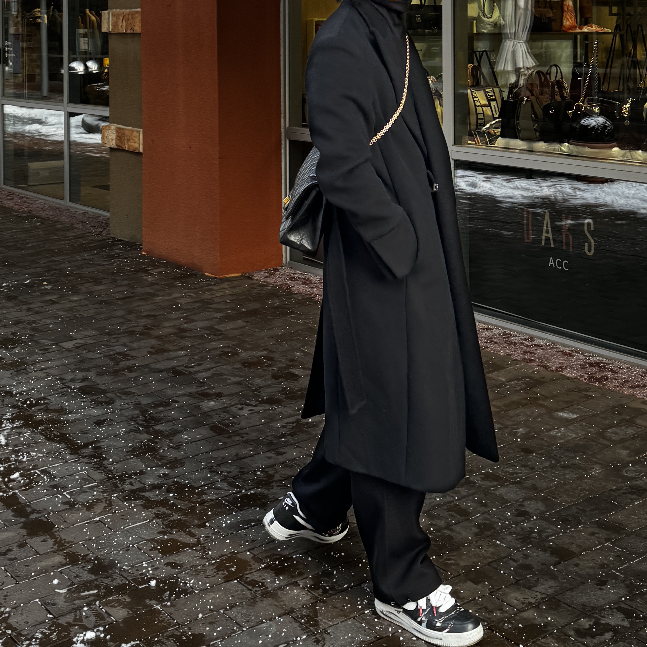 Chanel Medium 2.55 Handbag Aged Calfskin & Gold Black, Nike x Peaceminusone Air Force 1 Low Para-Noise 착용 스타일