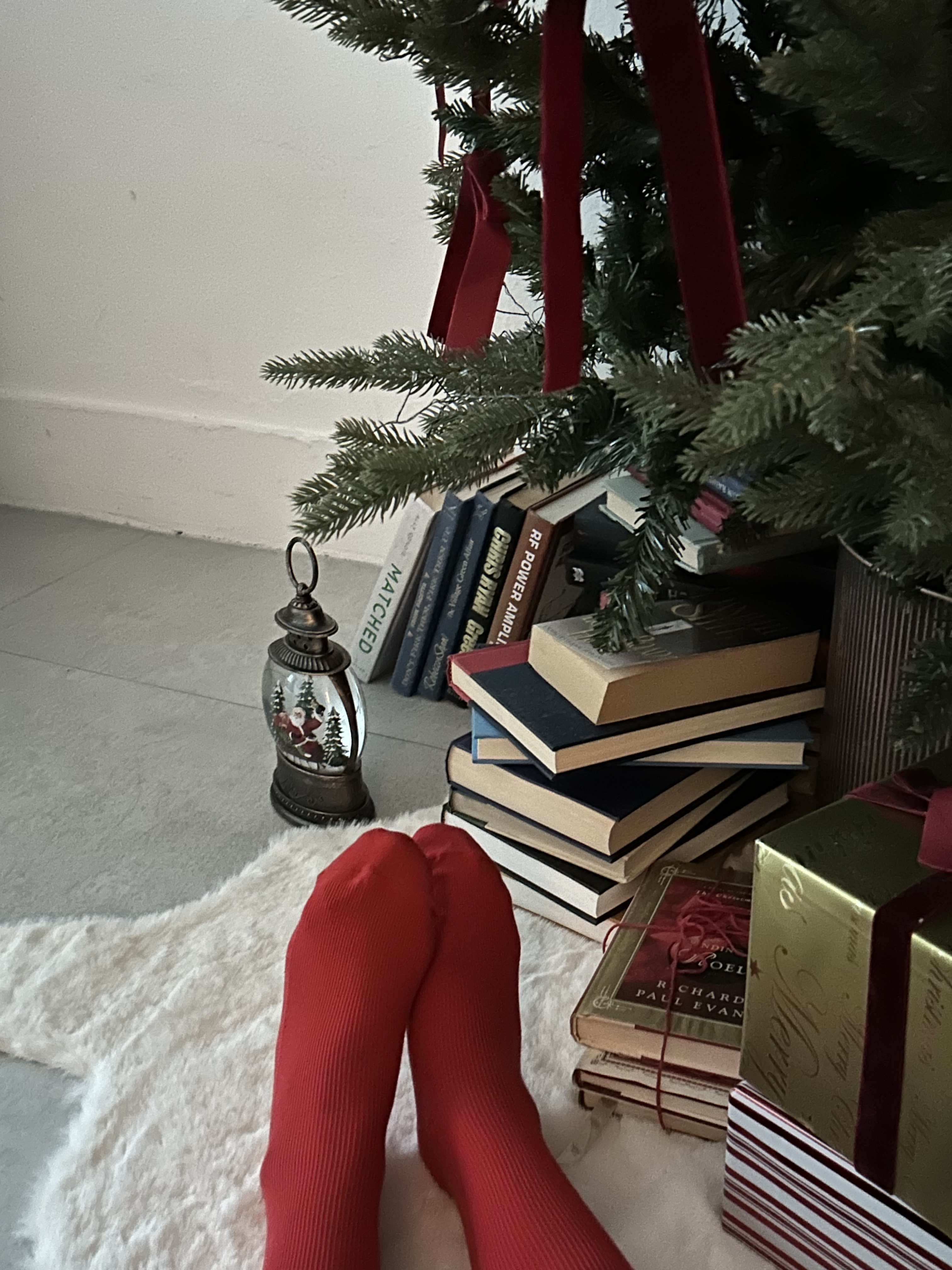 UGG Classic Ultra Mini Chestnut 착용 스타일 - 2