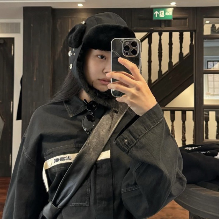 Jacquemus La Chemise De Nimes Denim Shirt Black Brown 착용 스타일