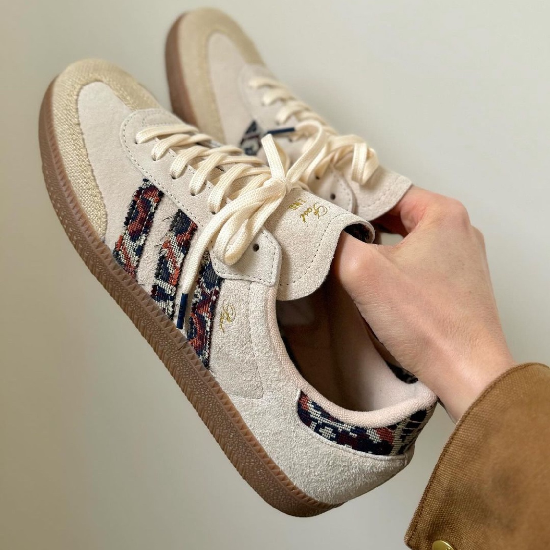 Adidas x END. Samba Consortium Cup Ecru Tint Supplier Color 착용 스타일 - 1