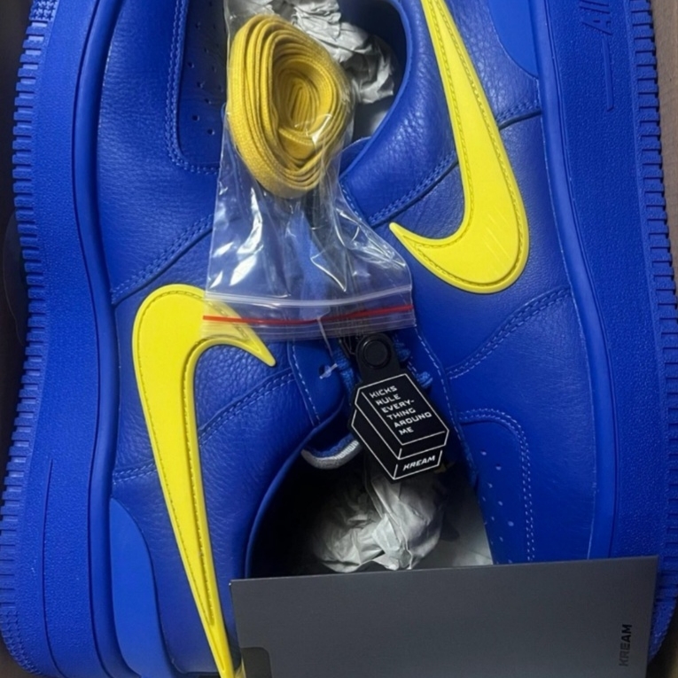Nike x Ambush Air Force 1 Low SP Game Royal and Vivid Sulfur 착용 스타일