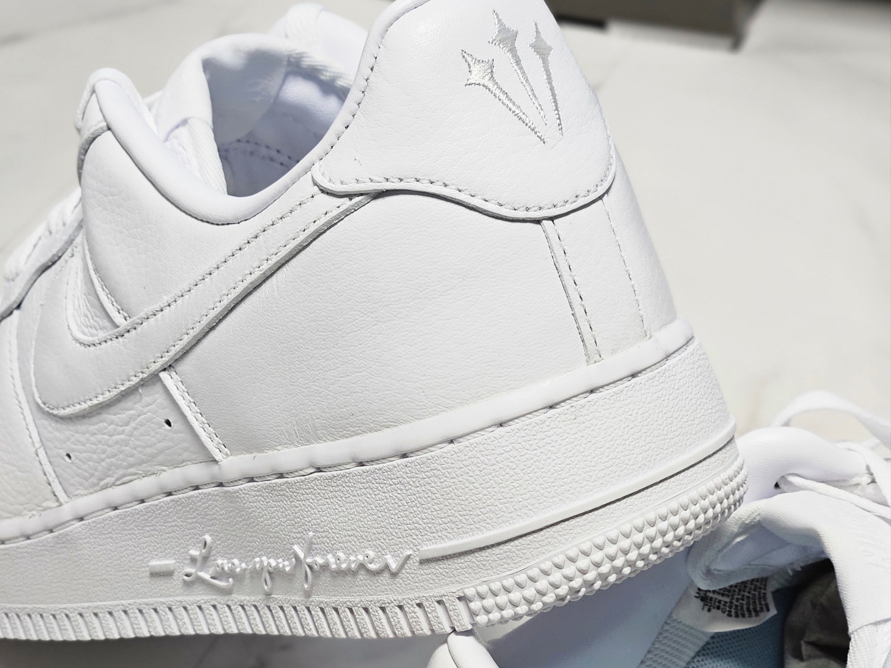 Nike x Drake Nocta Air Force 1 Low SP Certified Lover Boy White, Nike x Drake Nocta NRG LU L91 Cap White 착용 스타일 - 8