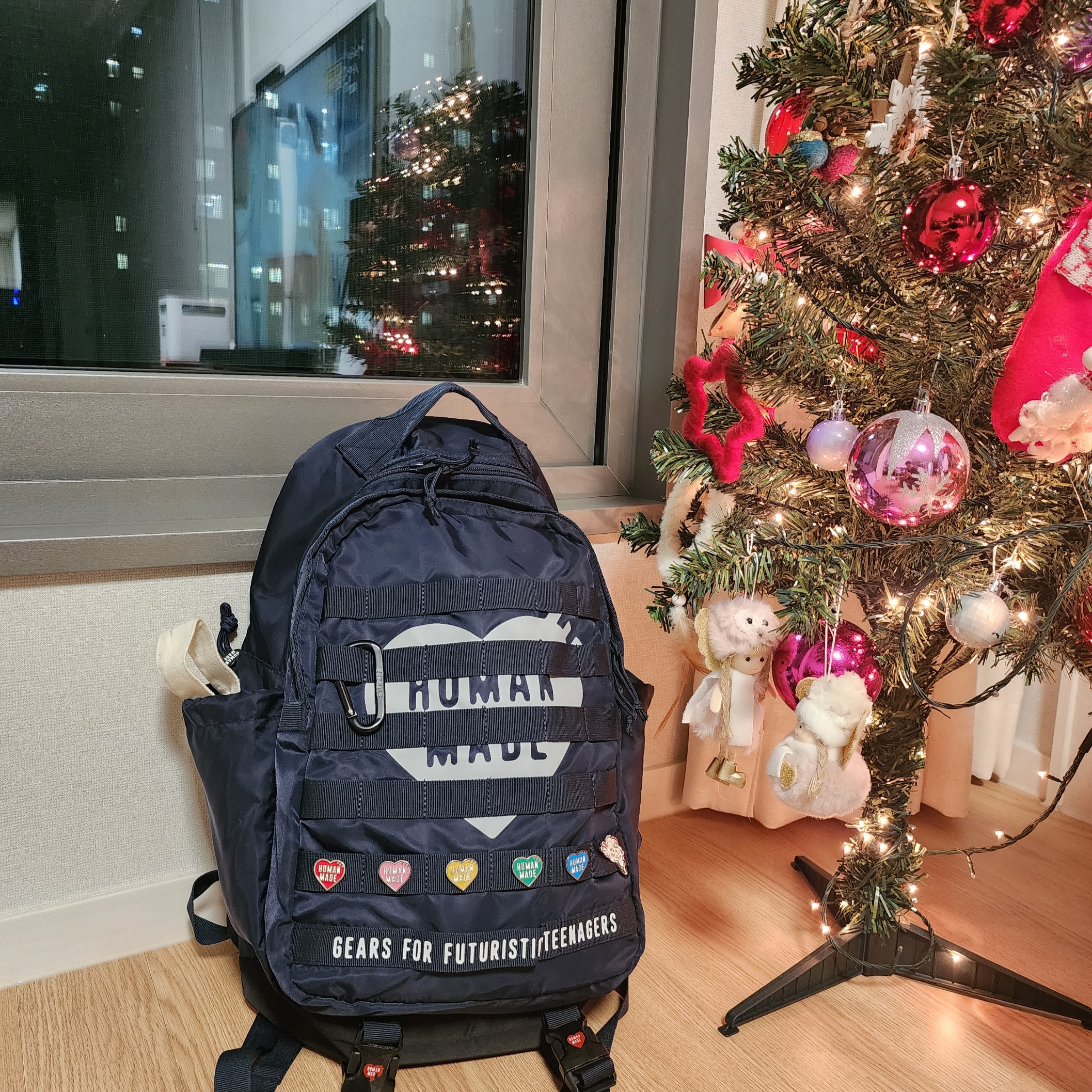 Human Made Military Backpack Navy, Human Made Heart Pin Red 착용 스타일
