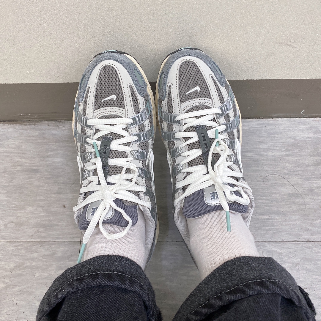 Nike P-6000 Flat Pewter Light Iron Ore 착용 스타일