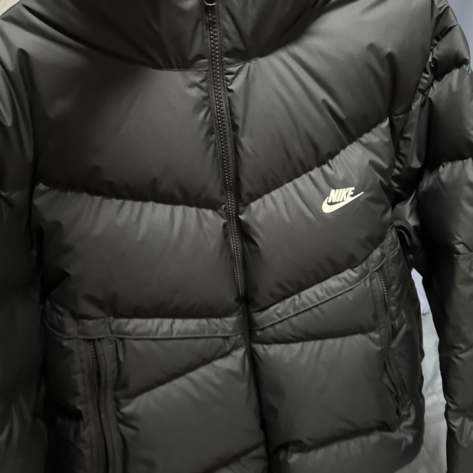 Nike NSW Storm-FIT Windrunner Primaloft Jacket Black 착용 스타일