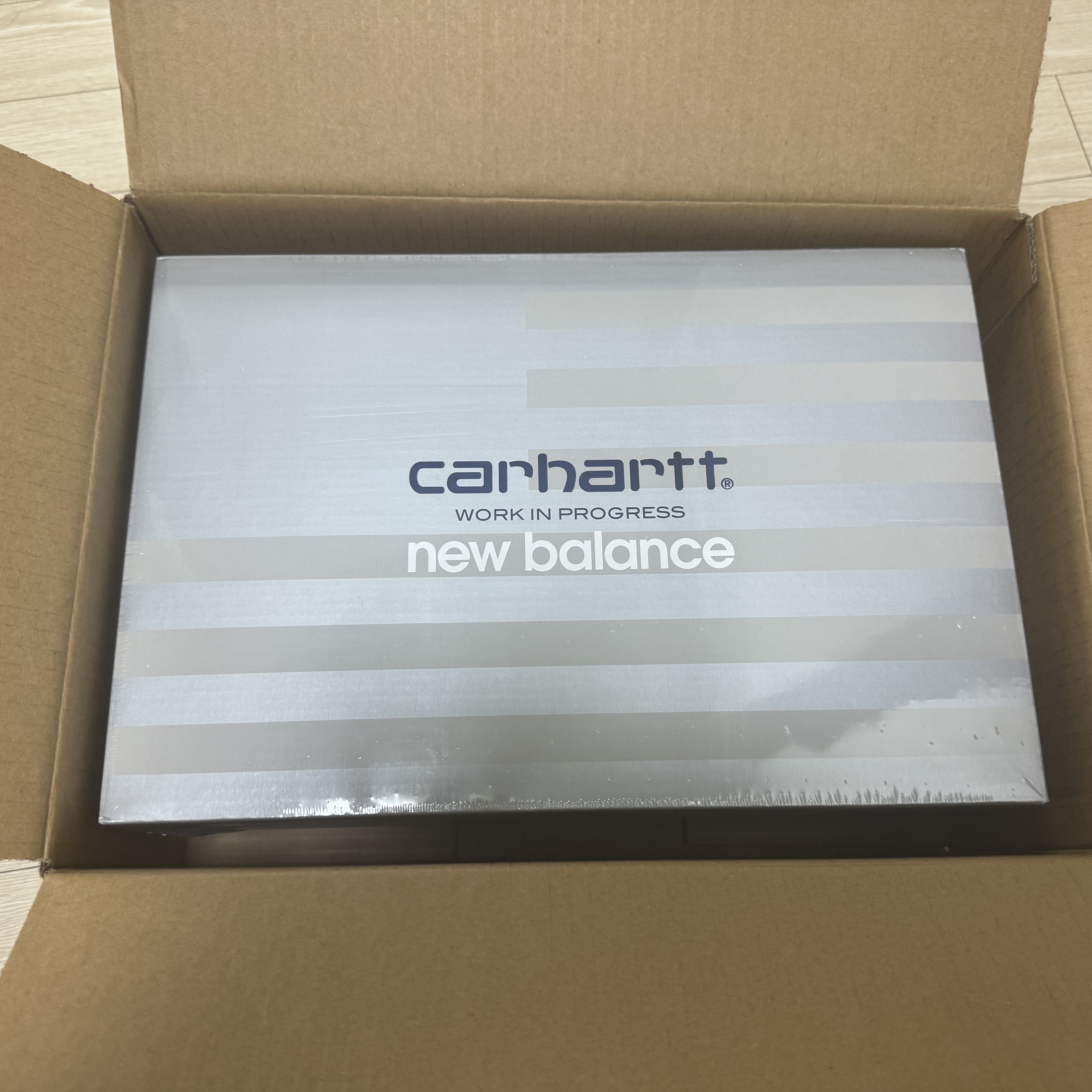 New Balance x Carhartt WIP 990v1 Made in USA Sculpture Center 착용 스타일 - 2