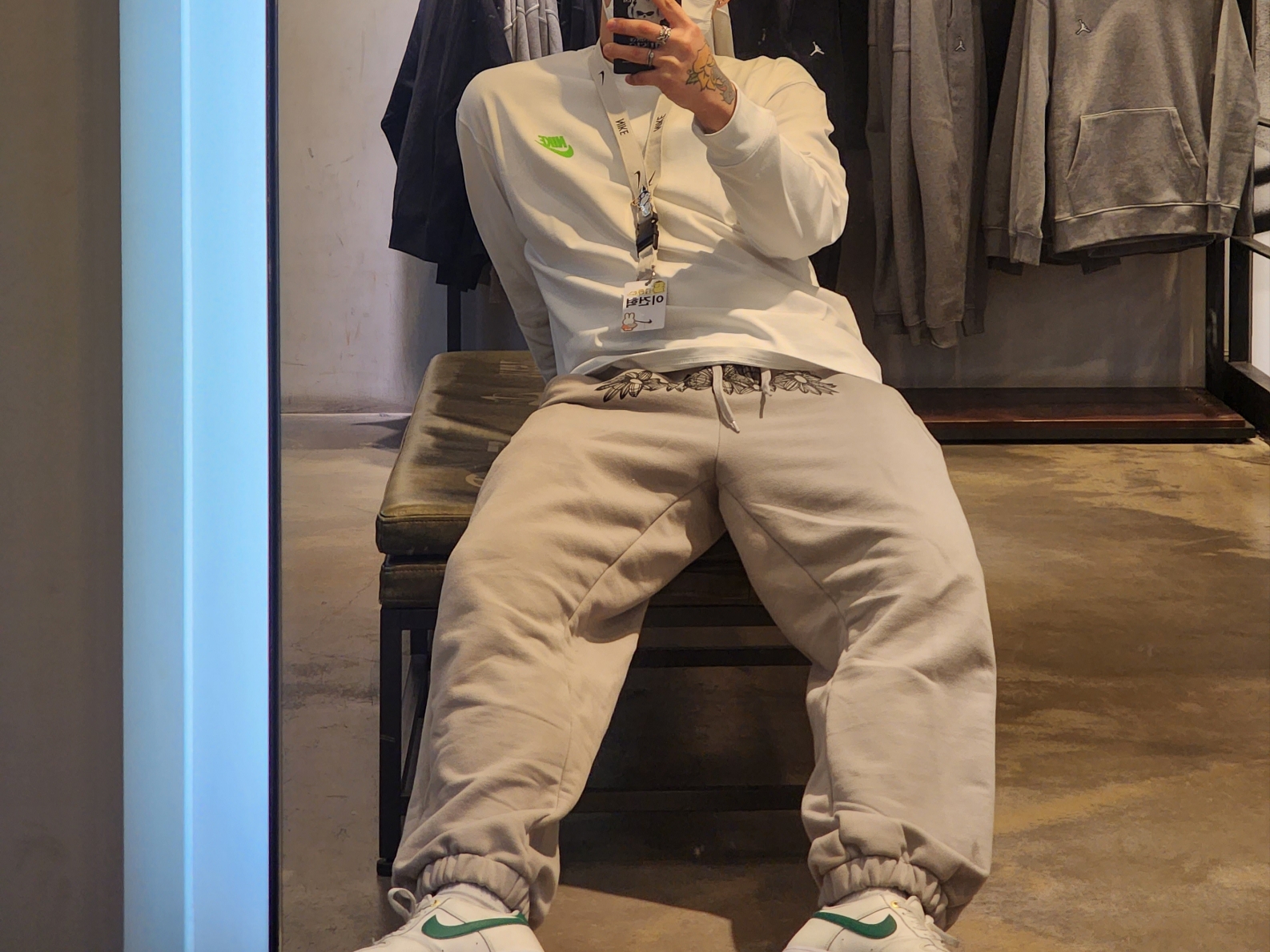 Nike Air Force 1 '07 LV8 40th Anniversary Join Forces Sail Malachite 착용 스타일 - 2