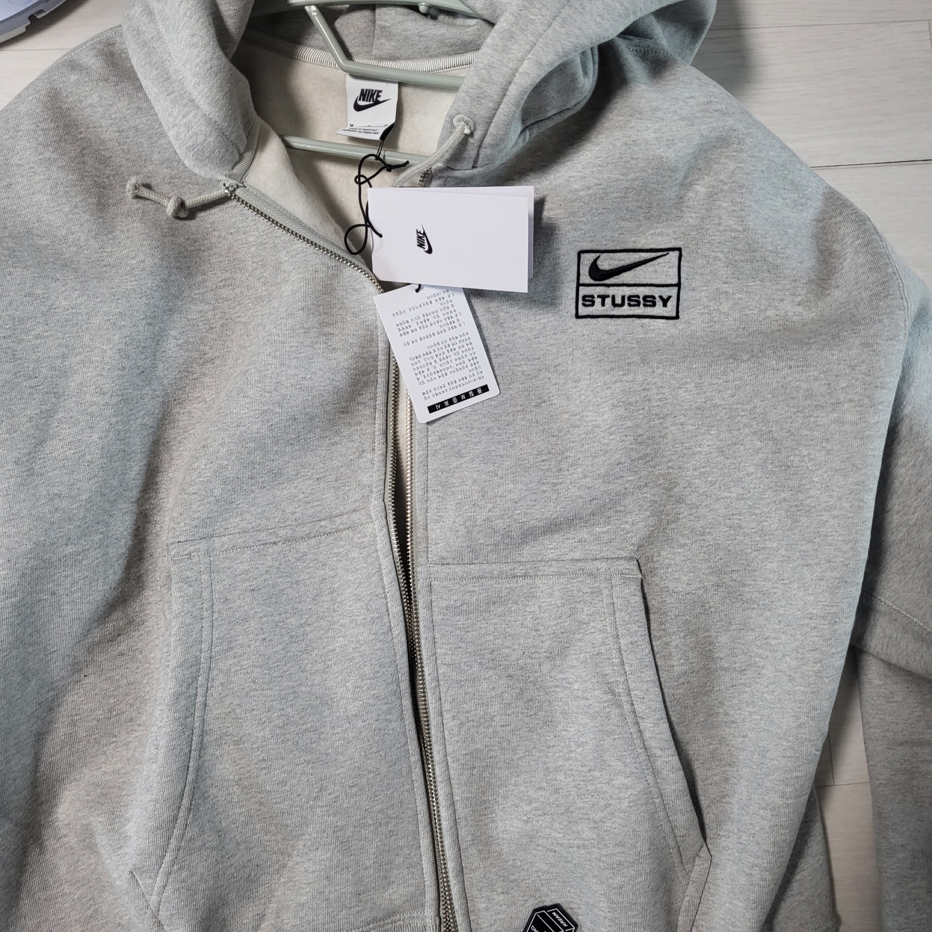 Nike x Stussy Full Zip Fleece Hoodie Grey Heather (FJ9181-050) 착용 스타일