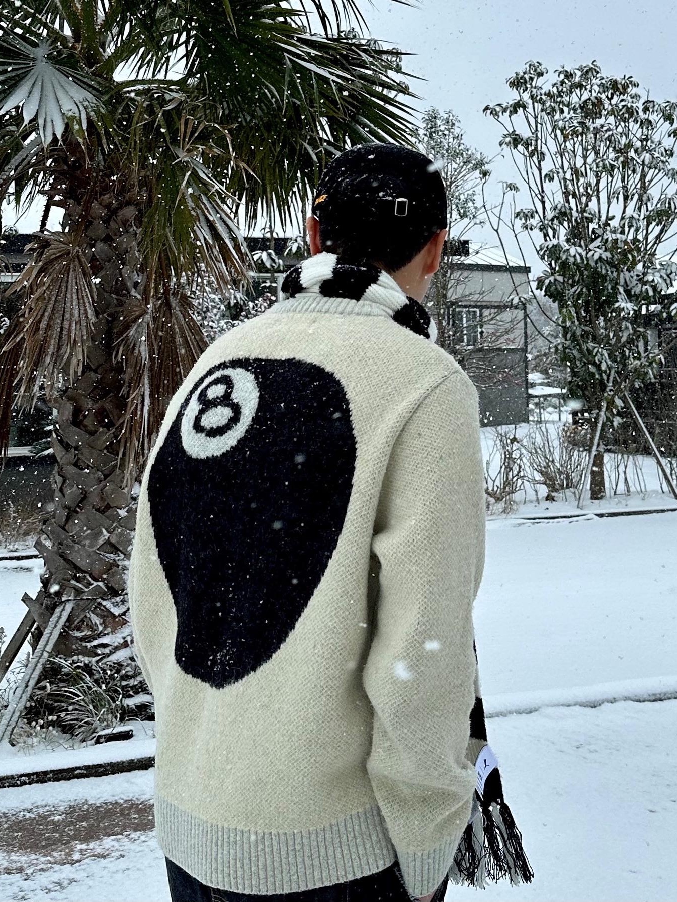 Stussy 8 Ball Heavy Brushed Mohair Sweater Cream, Maison Mihara Yasuhiro Blakey OG Sole Canvas Low-top Sneakers White 착용 스타일 - 3