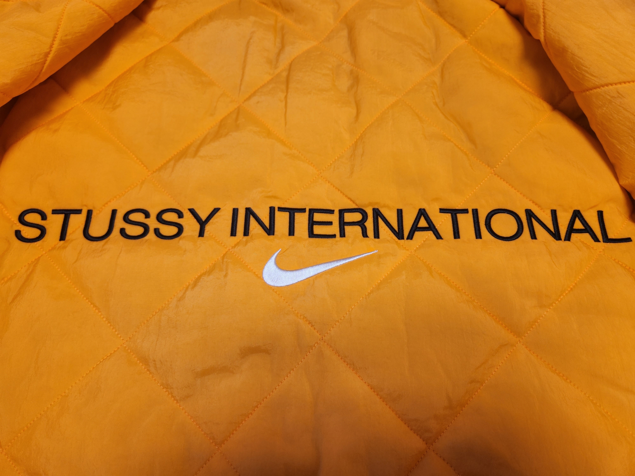 Nike x Stussy Reversible Jacket Medium Olive (FJ9153-222) 착용 스타일 - 6
