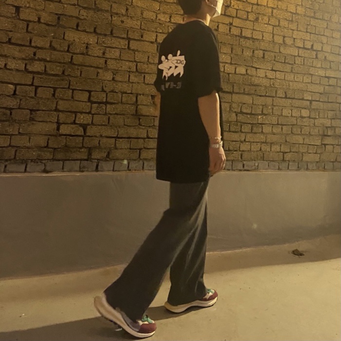Stussy x CDG Surfman T-Shirt Black, Nike x Sacai VaporWaffle String & Black Villain Red 착용 스타일 - 2