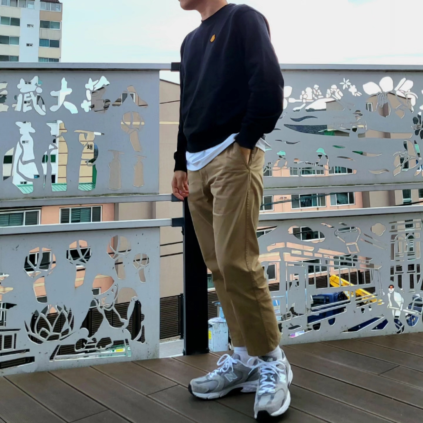 New Balance 530 Grey, (W) Kenzo Tiger Crest Sweatshirt Black 착용 스타일 - 3