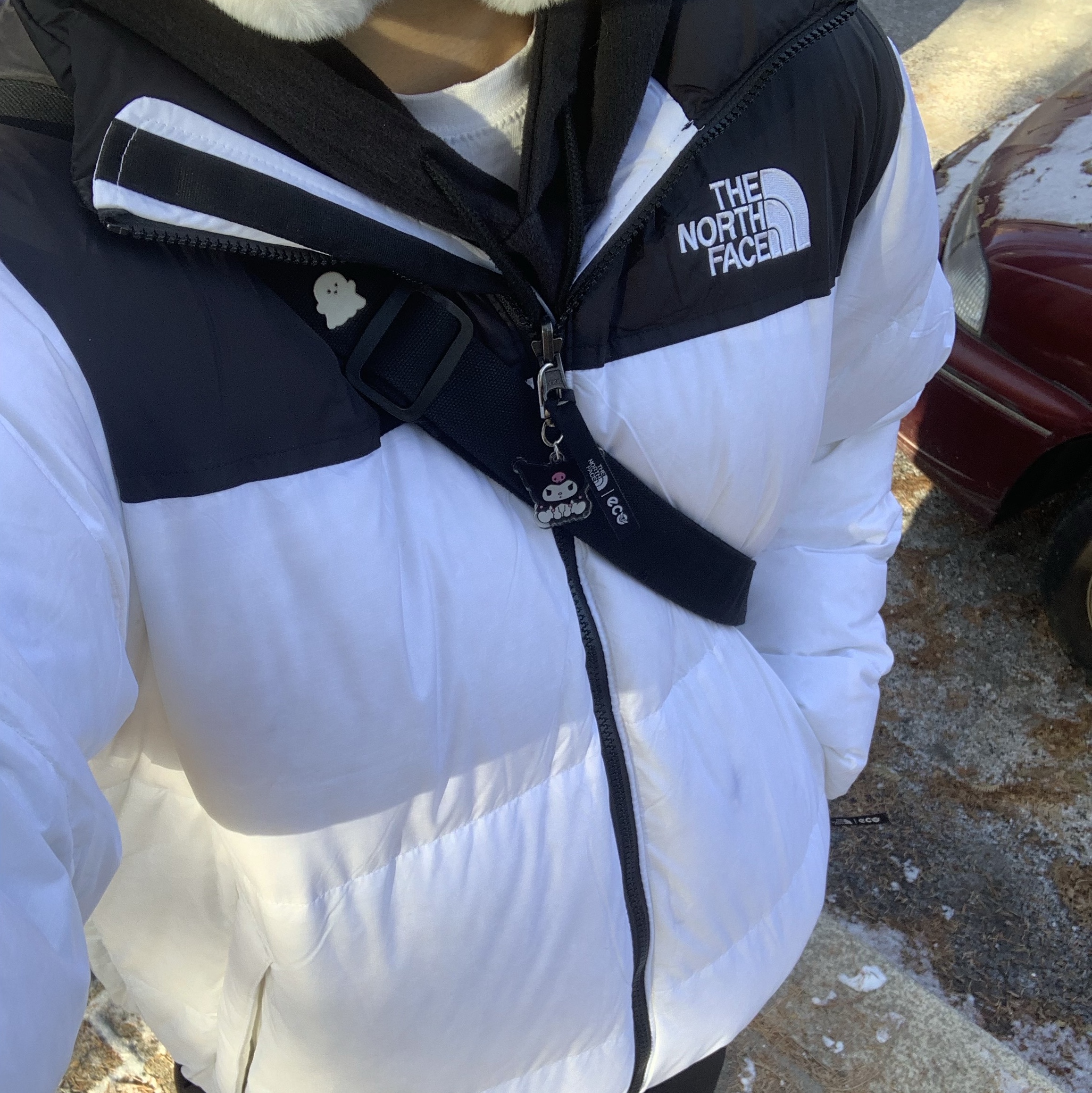 The North Face 1996 Eco Nuptse Jacket White 착용 스타일