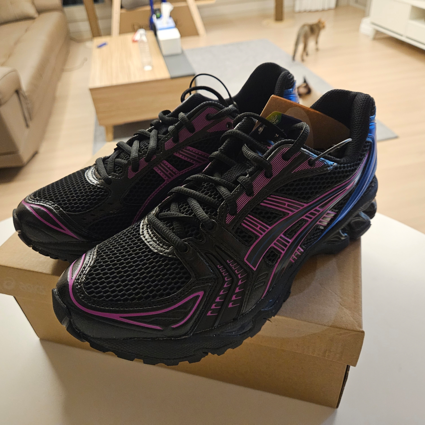 Asics Gel-Kayano 14 Black Lake Drive 착용 스타일