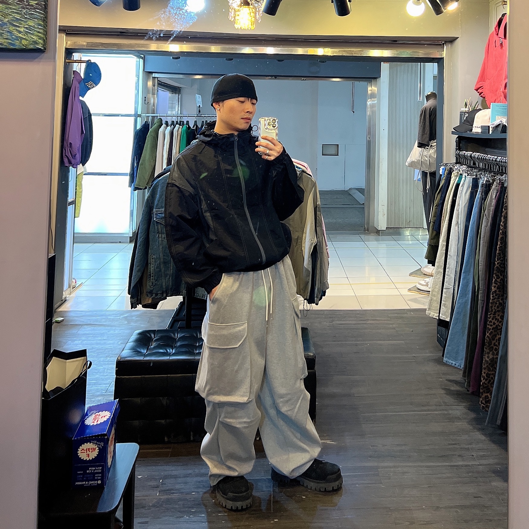 Balenciaga Combat Strike 20mm Boots Black 착용 스타일 - 1