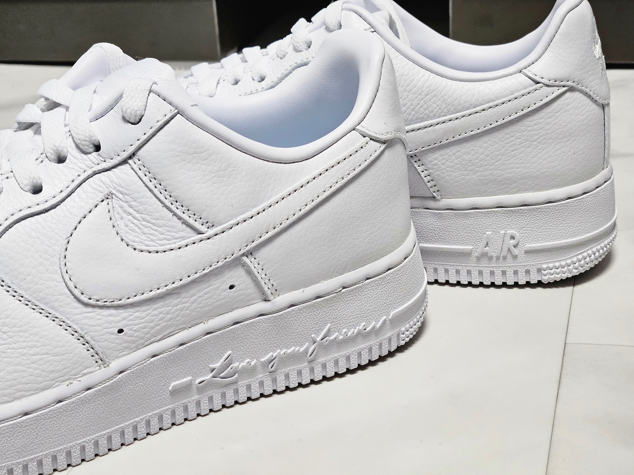 Nike x Drake Nocta Air Force 1 Low SP Certified Lover Boy White, Nike x Drake Nocta NRG LU L91 Cap White 착용 스타일 - 5