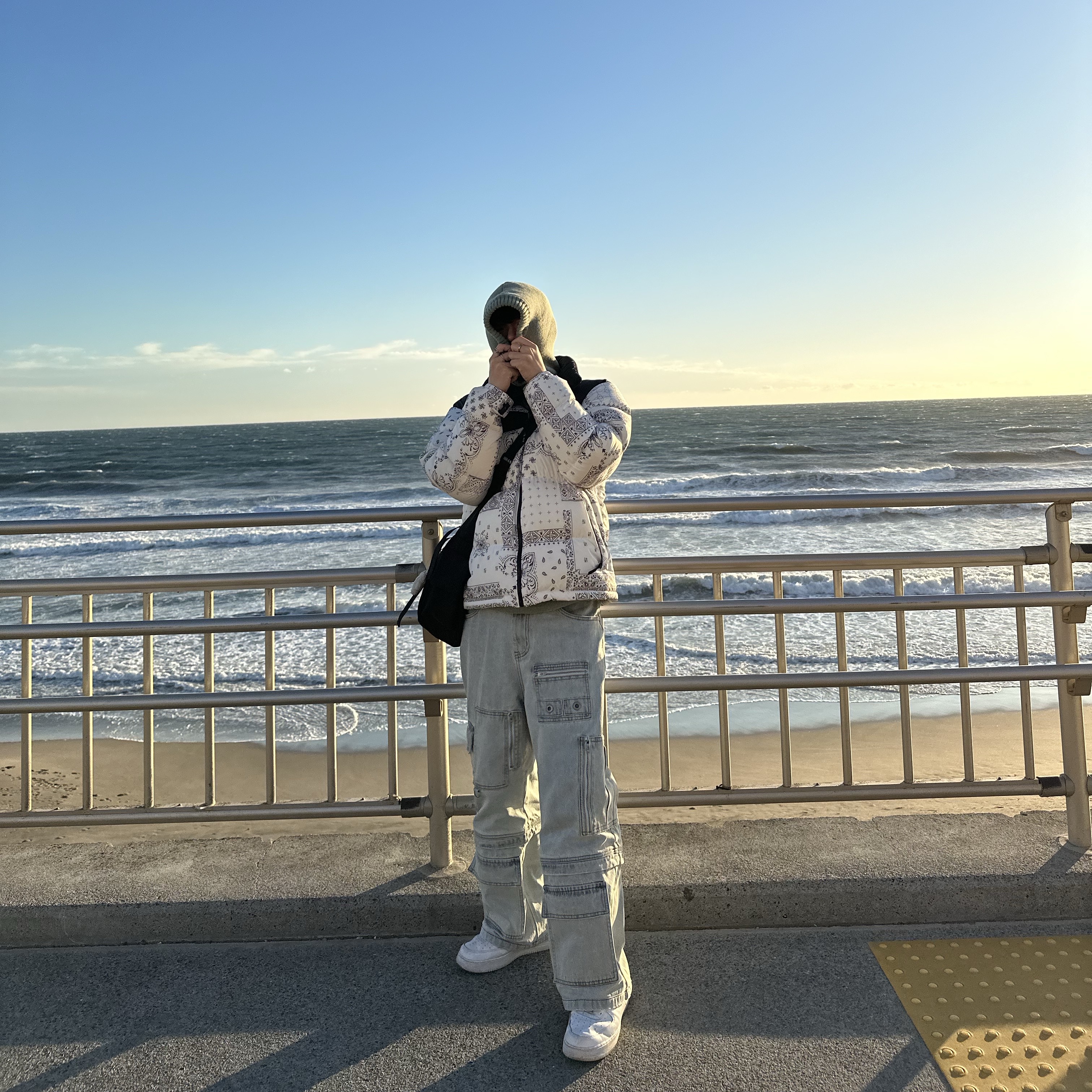 The North Face 1996 Novelty Nuptse Jacket Off White, Nike Air Force 1 '07 Low White 착용 스타일