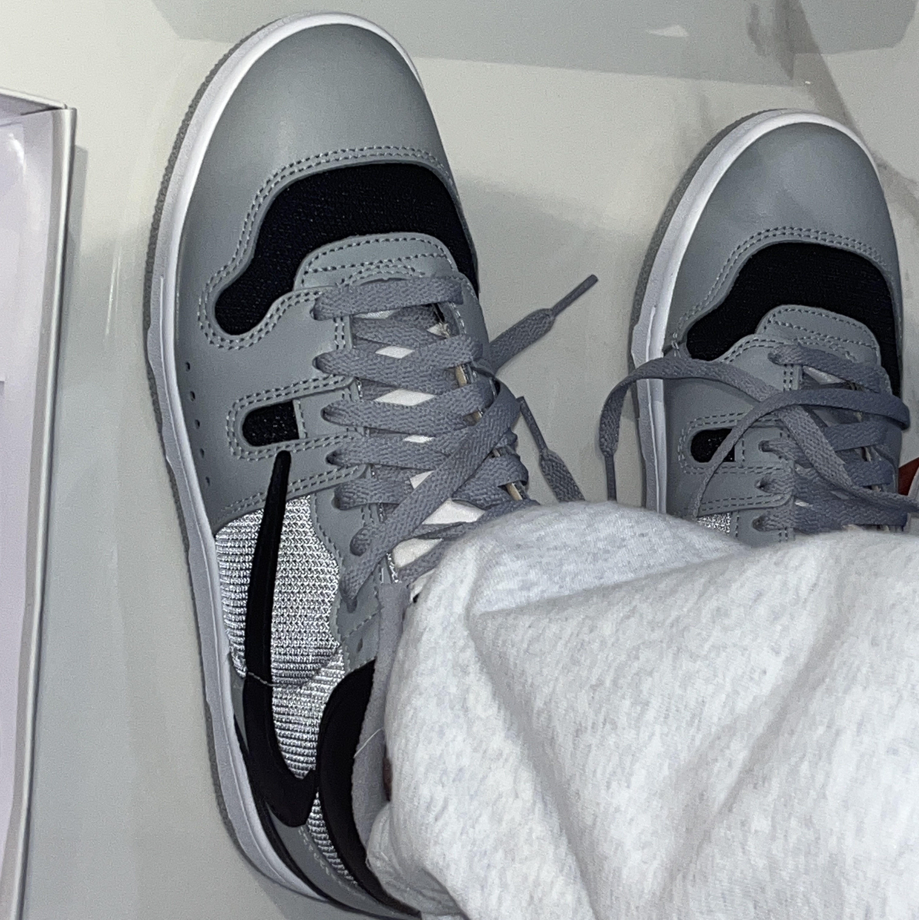 Nike x Travis Scott Mac Attack SP Light Smoke Grey 착용 스타일