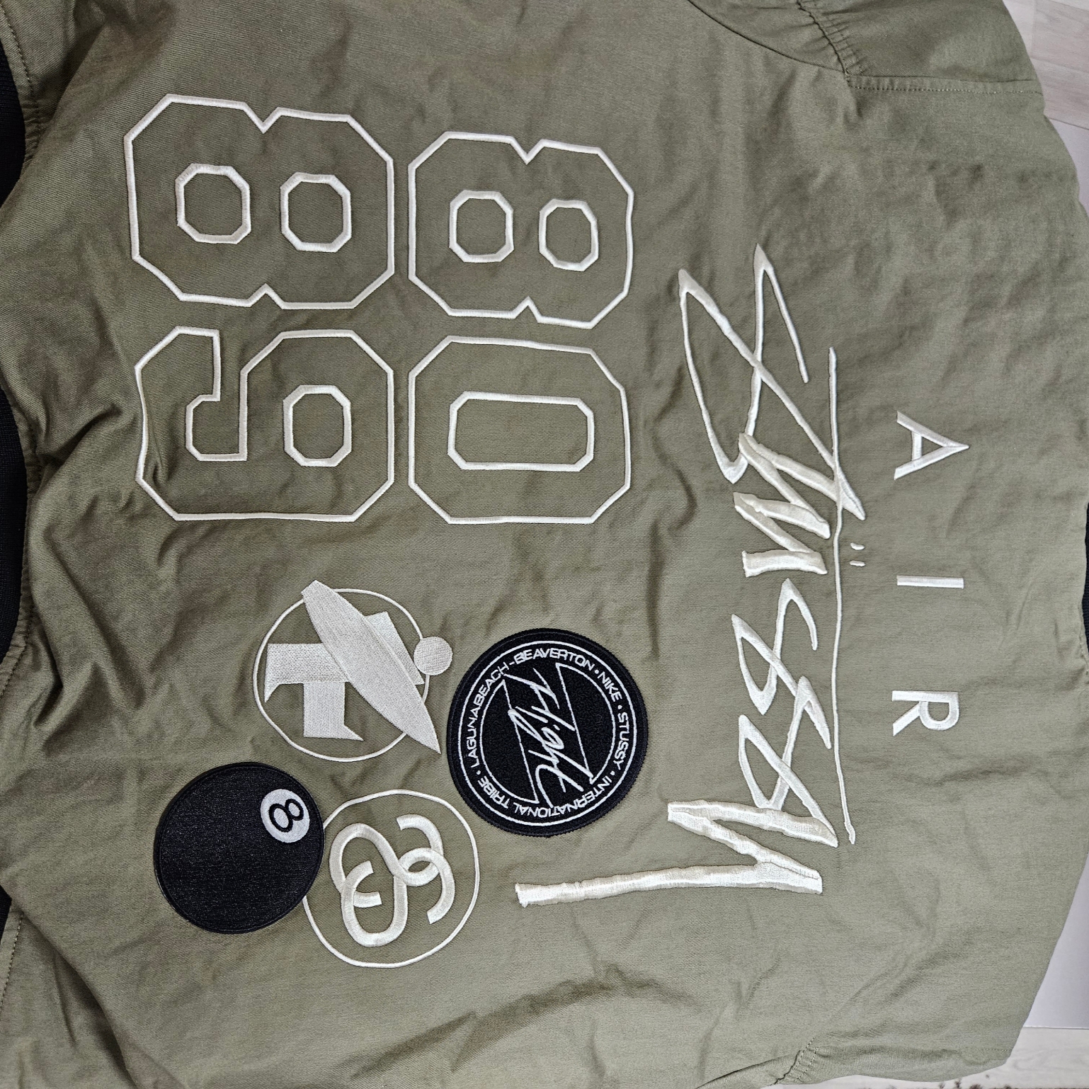 Nike x Stussy Reversible Jacket Medium Olive (FJ9153-222) 착용 스타일 - 1