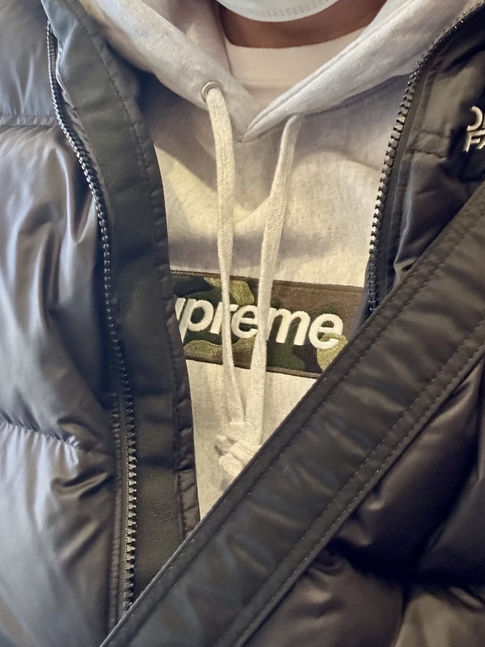The North Face 1996 Eco Nuptse Jacket Black, Supreme Box Logo Hooded Sweatshirt Ash Grey - 23FW 착용 스타일