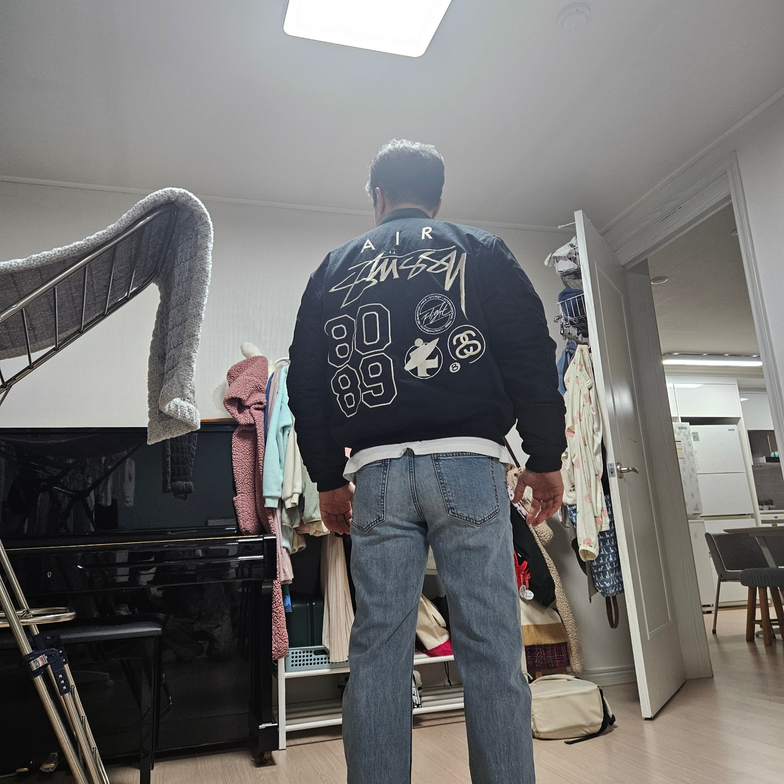Nike x Stussy Reversible Jacket Black (FJ9153-010) 착용 스타일 - 1