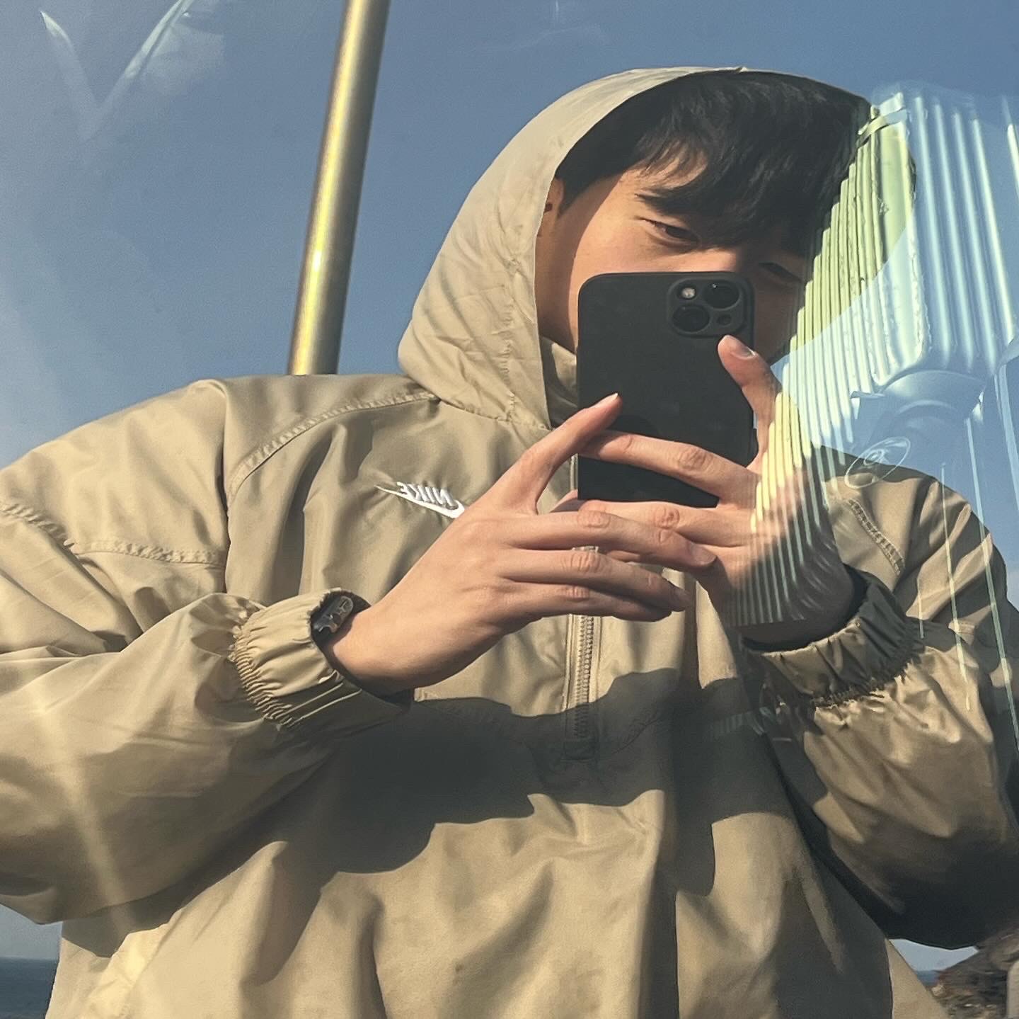 나이키 에어 테일윈드 79 게임 로얄, 나이키 NSW 윈드러너 언라인드 우븐 아노락 자켓 카키 - 아시아 착용 스타일 - 2