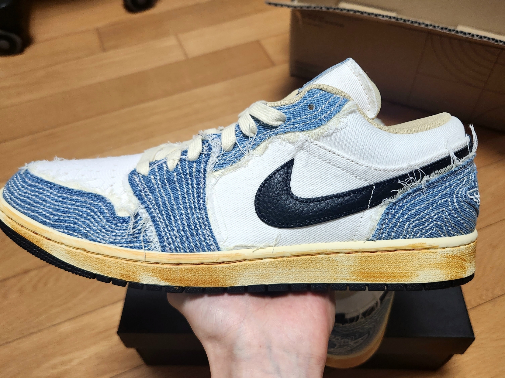 Jordan 1 Low World Make Japan 착용 스타일
