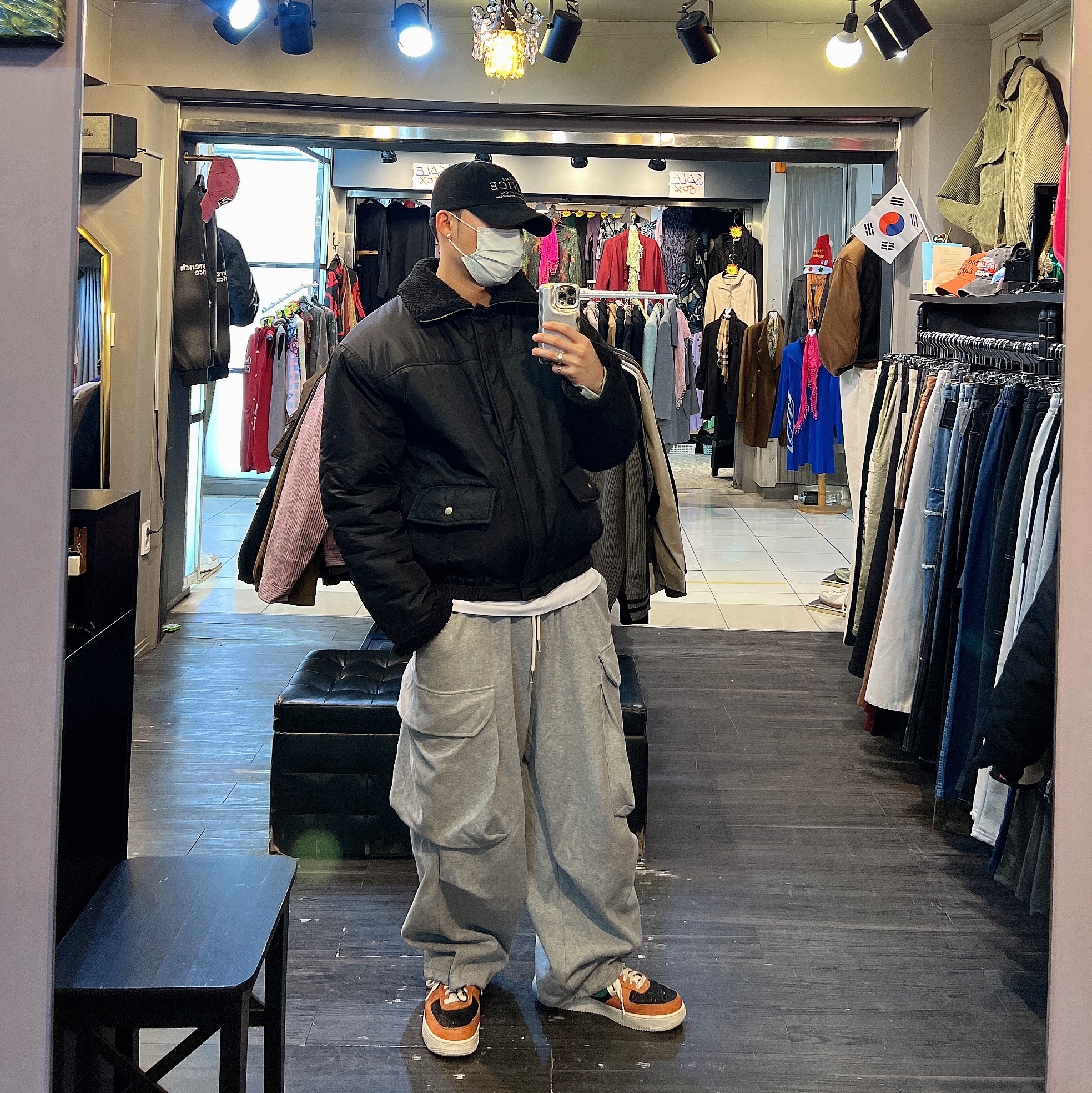 Nike Air Force 1 '07 LX Siempre Familia 착용 스타일 - 3