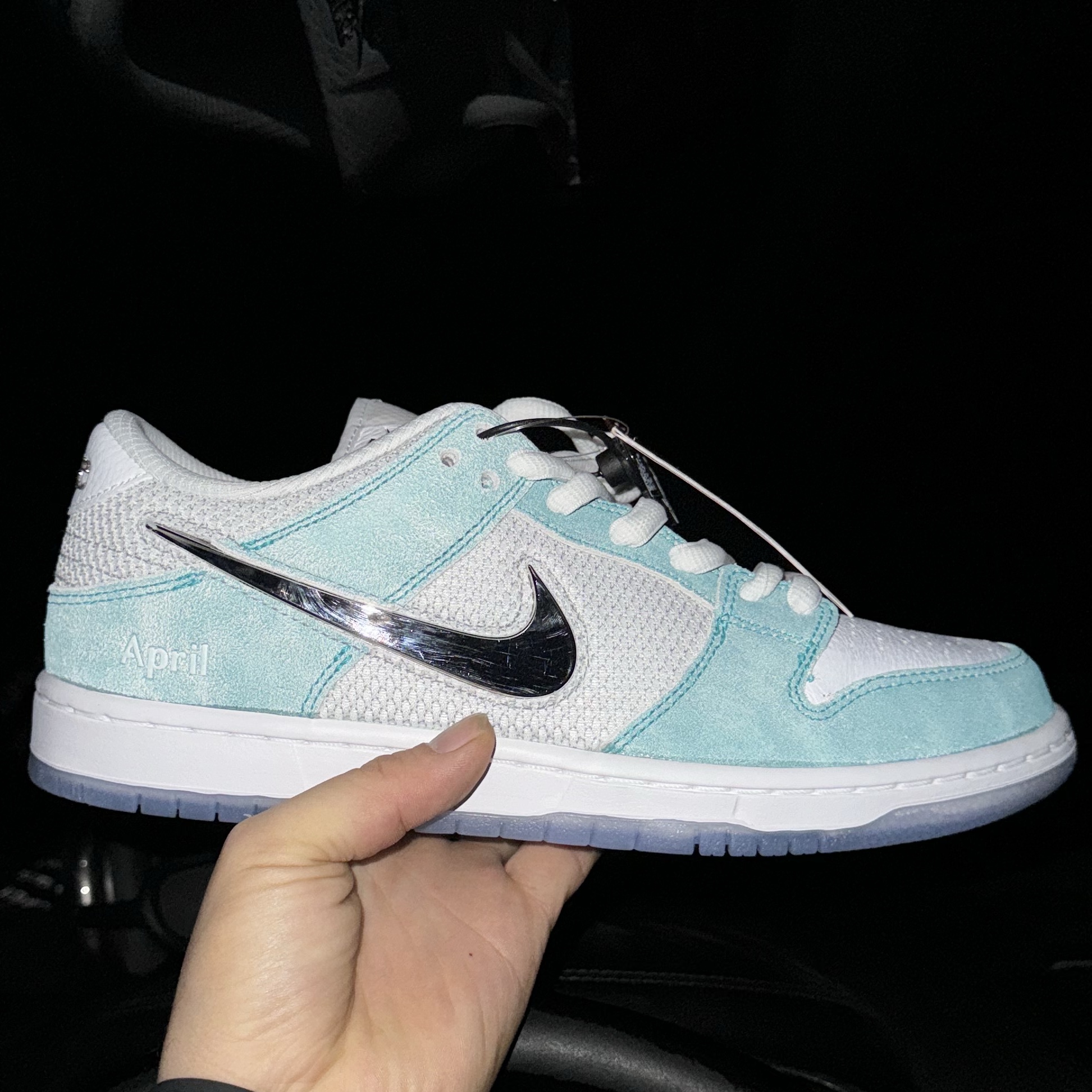 Nike x April Skateboards SB Dunk Low Pro QS Racer Blue Metallic Silver 착용 스타일