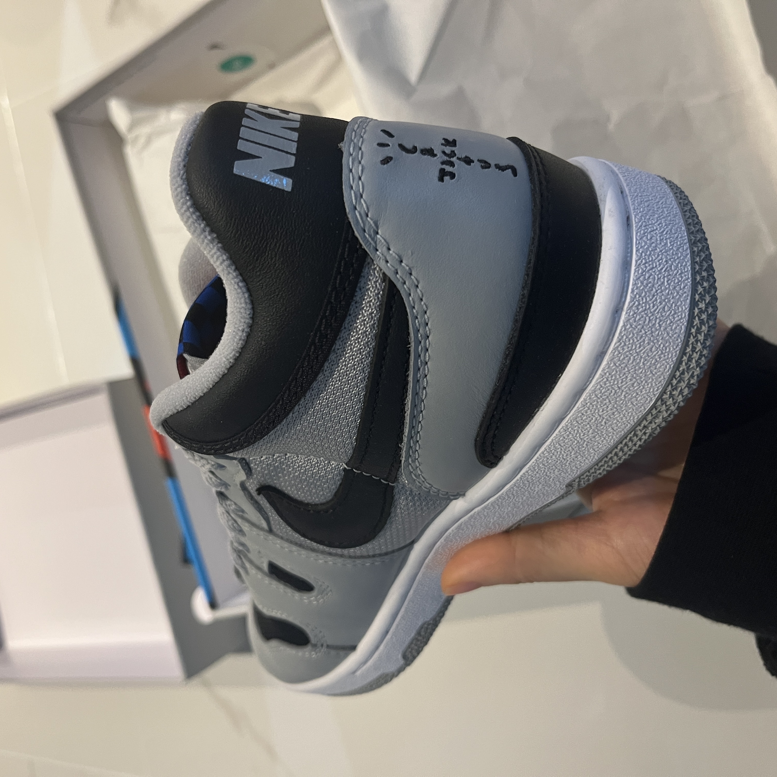 Nike x Travis Scott Mac Attack SP Light Smoke Grey 착용 스타일 - 1