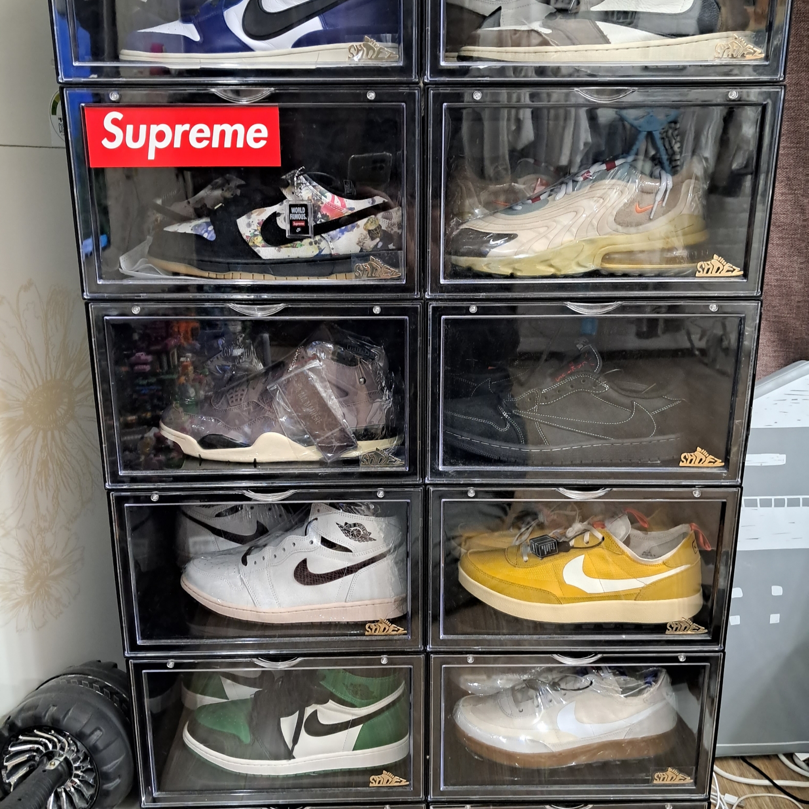 Jordan 1 x Travis Scott Retro Low OG SP Black Phantom 착용 스타일