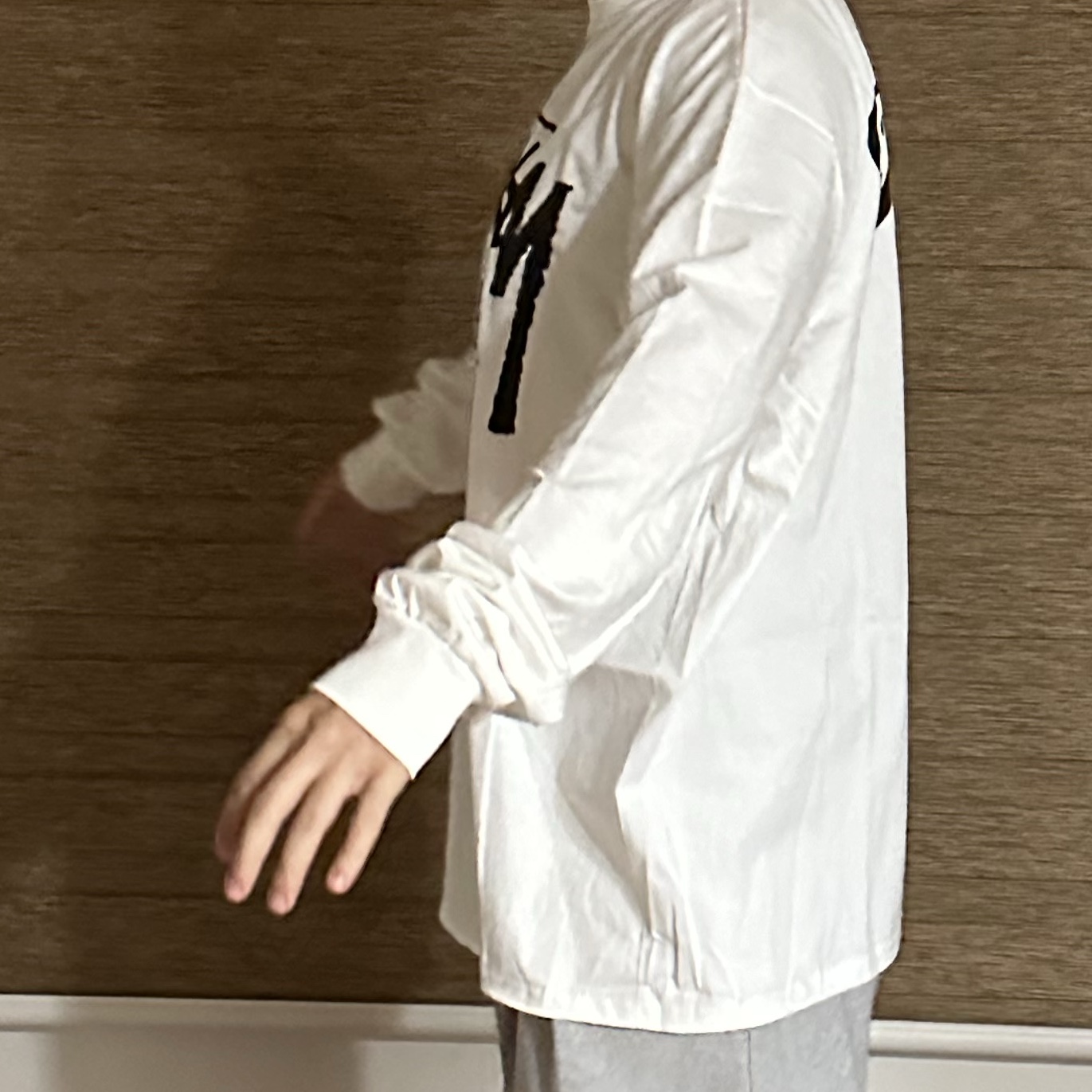 Stussy World Tour LS T-Shirt White 2023 착용 스타일