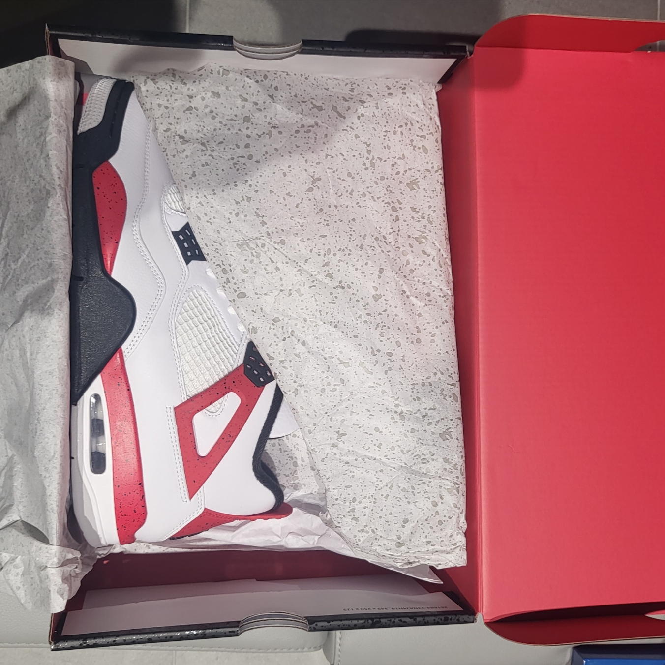 Jordan 4 Retro Red Cement 착용 스타일 - 2