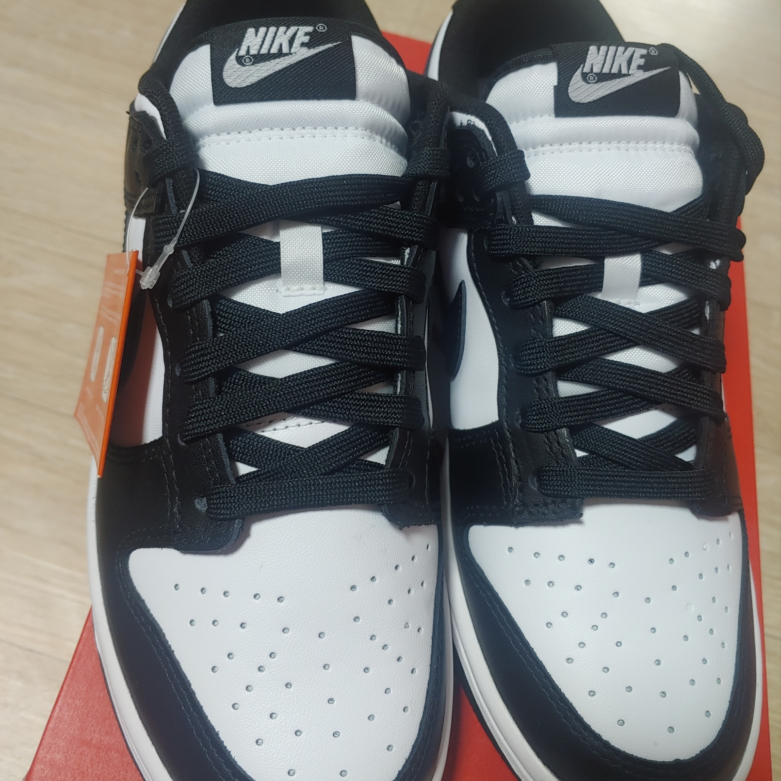 Nike Dunk Low Retro Black 착용 스타일