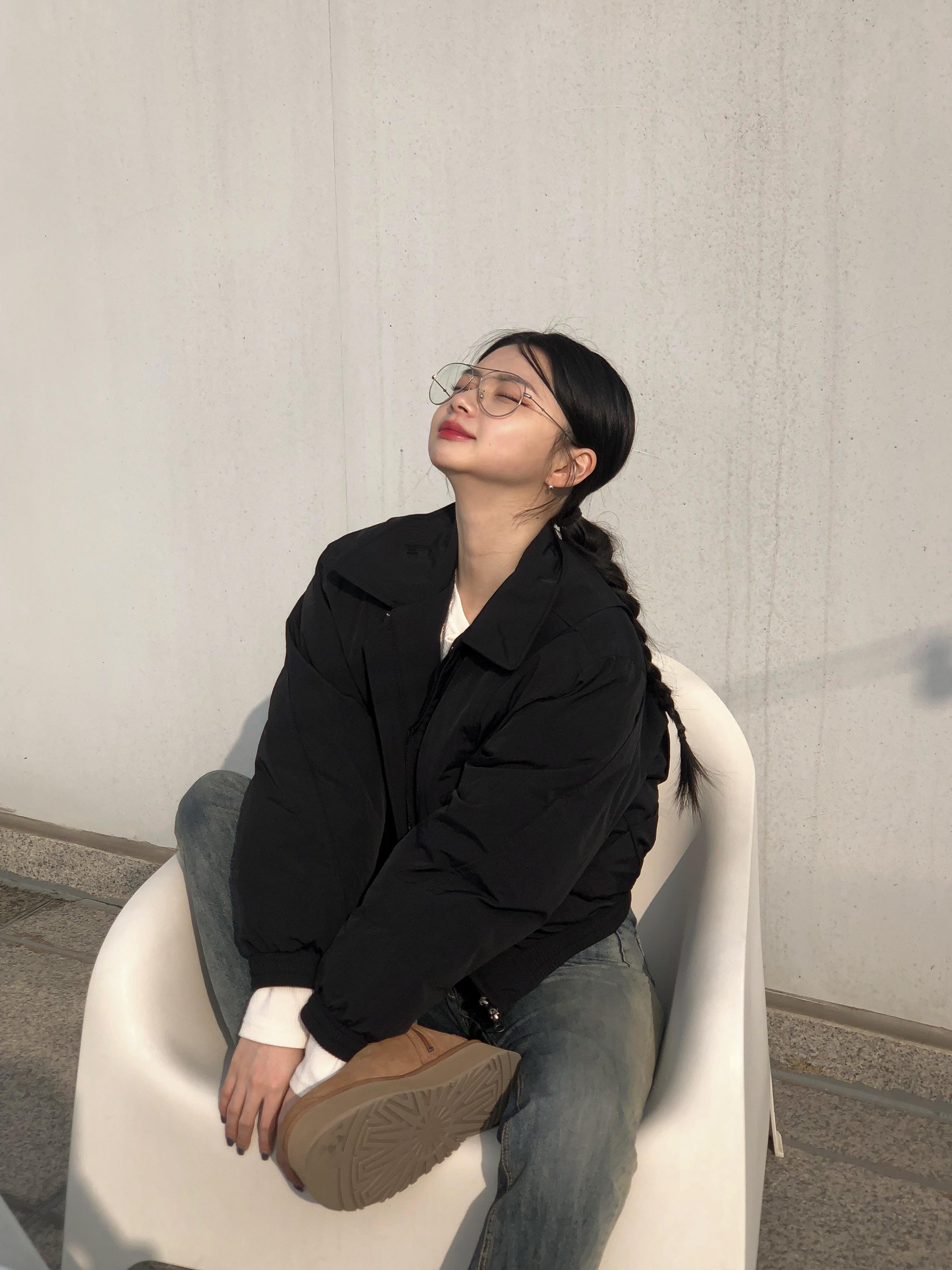 (W) UGG Classic Dipper Boots Chestnut, Apple AirPods Max Lightning Silver (Korean Ver.) 착용 스타일 - 4