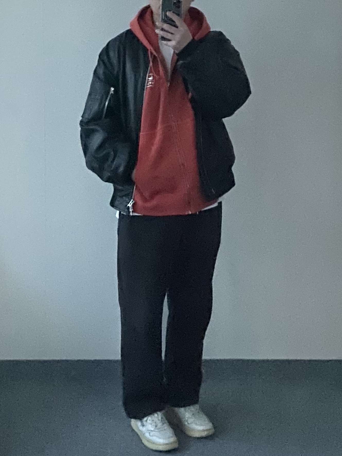Autry Medalist Low Leather Sneakers White, Nike x Stussy Full Zip Pigment Dyed Fleece Hoodie Habanero Red (FJ9161-642) 착용 스타일