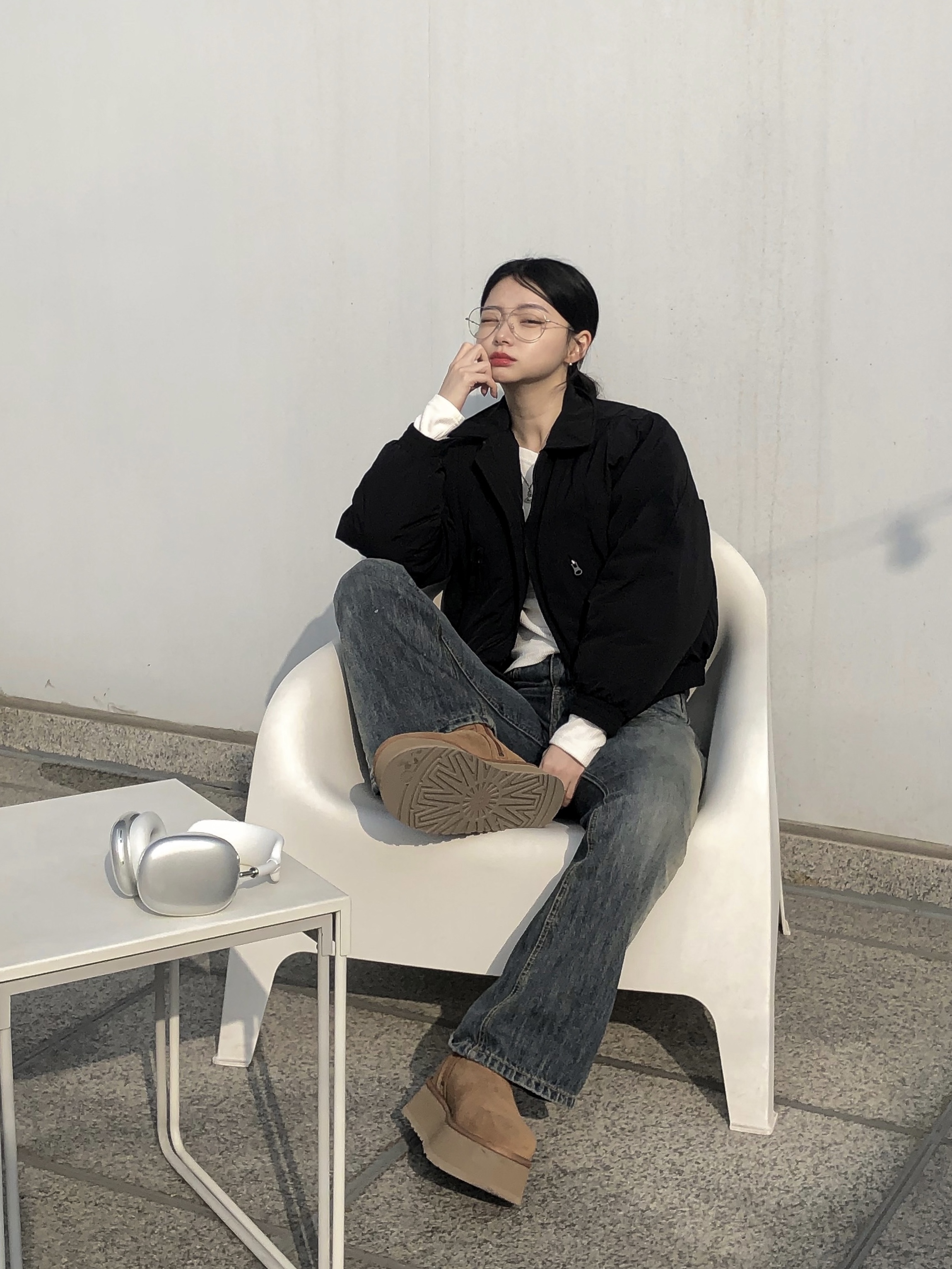 (W) UGG Classic Dipper Boots Chestnut, Apple AirPods Max Lightning Silver (Korean Ver.) 착용 스타일 - 1