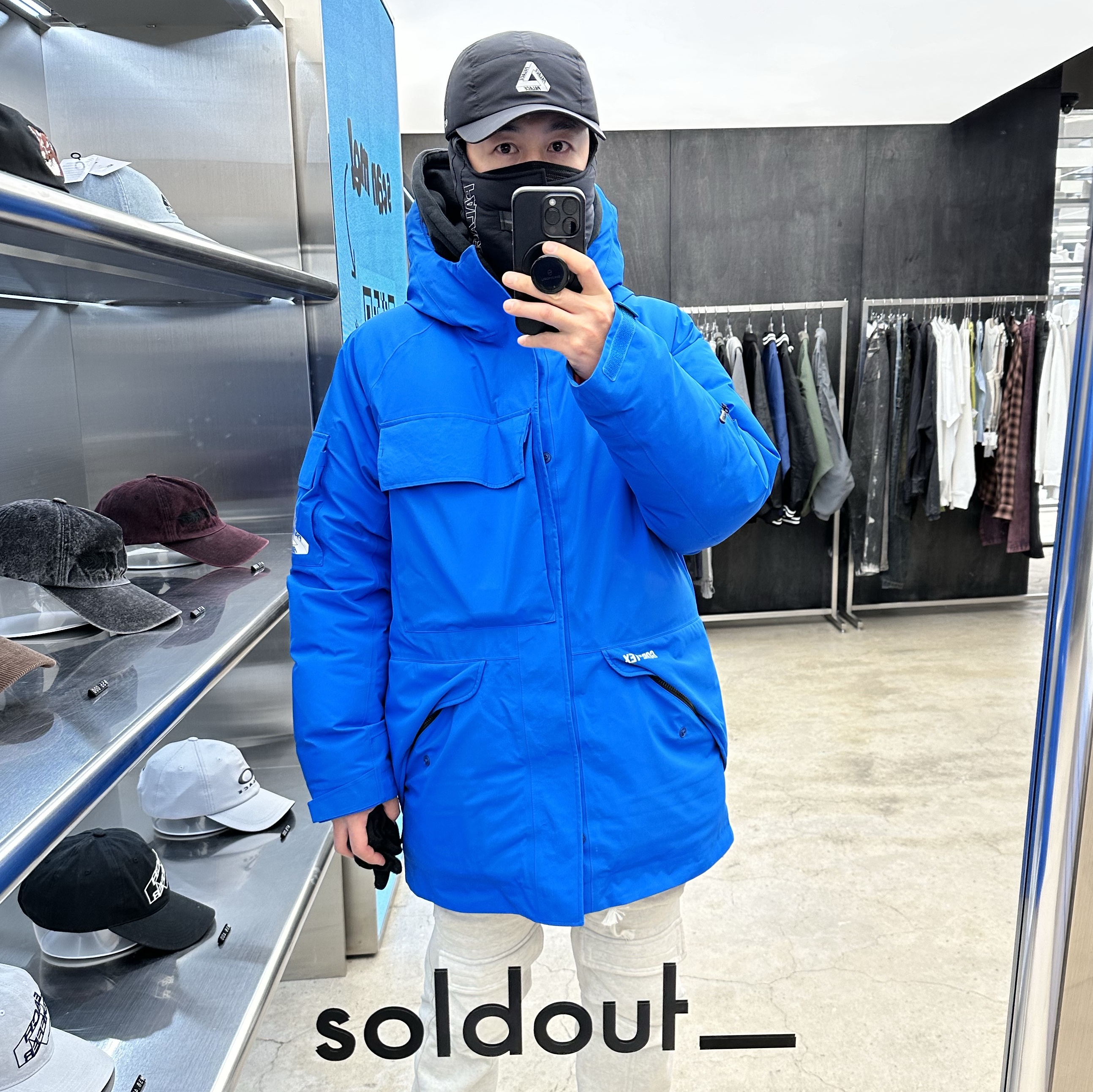 Palace Pertex Mask Cap Black - 23FW 착용 스타일