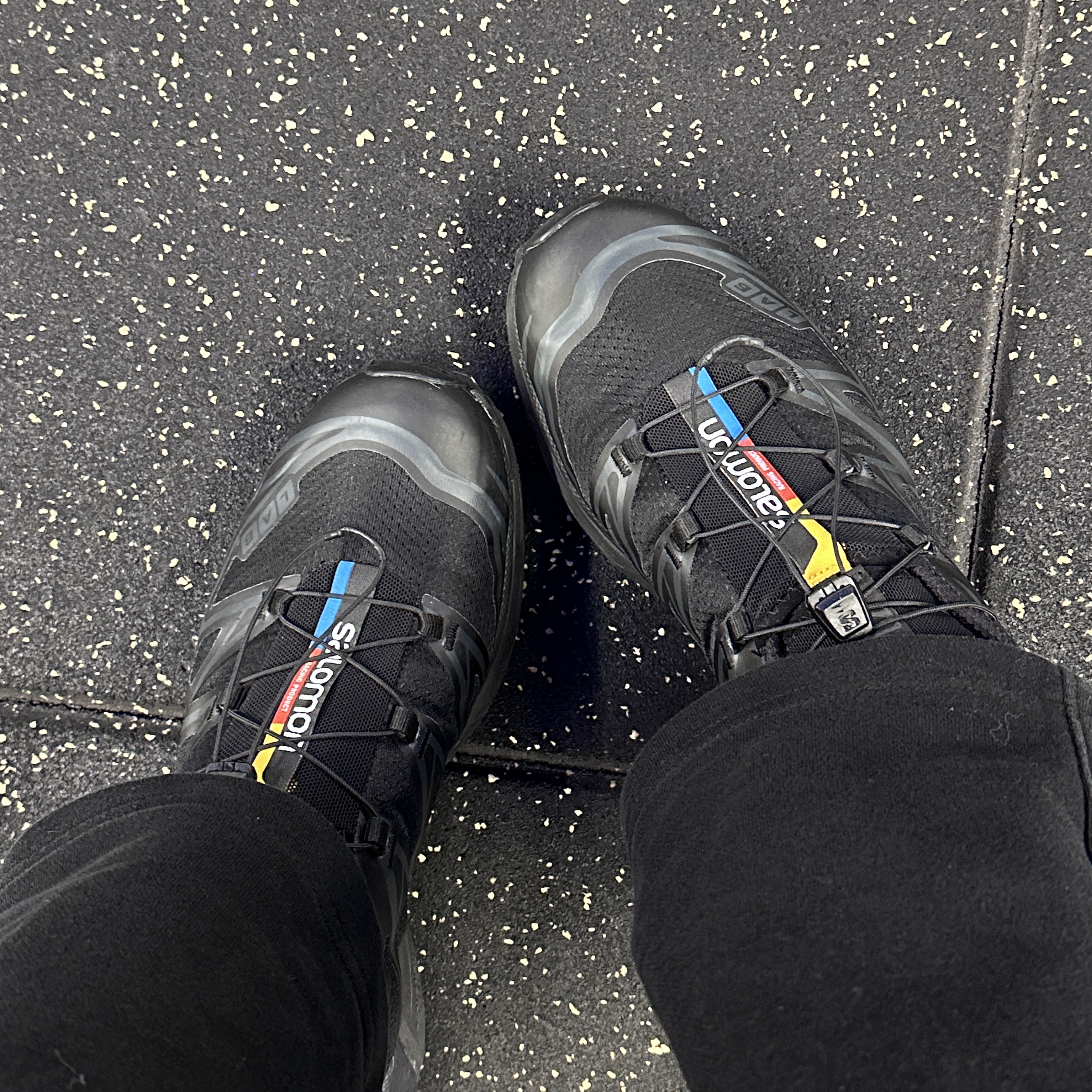 Salomon XT-6 ADV Black 착용 스타일