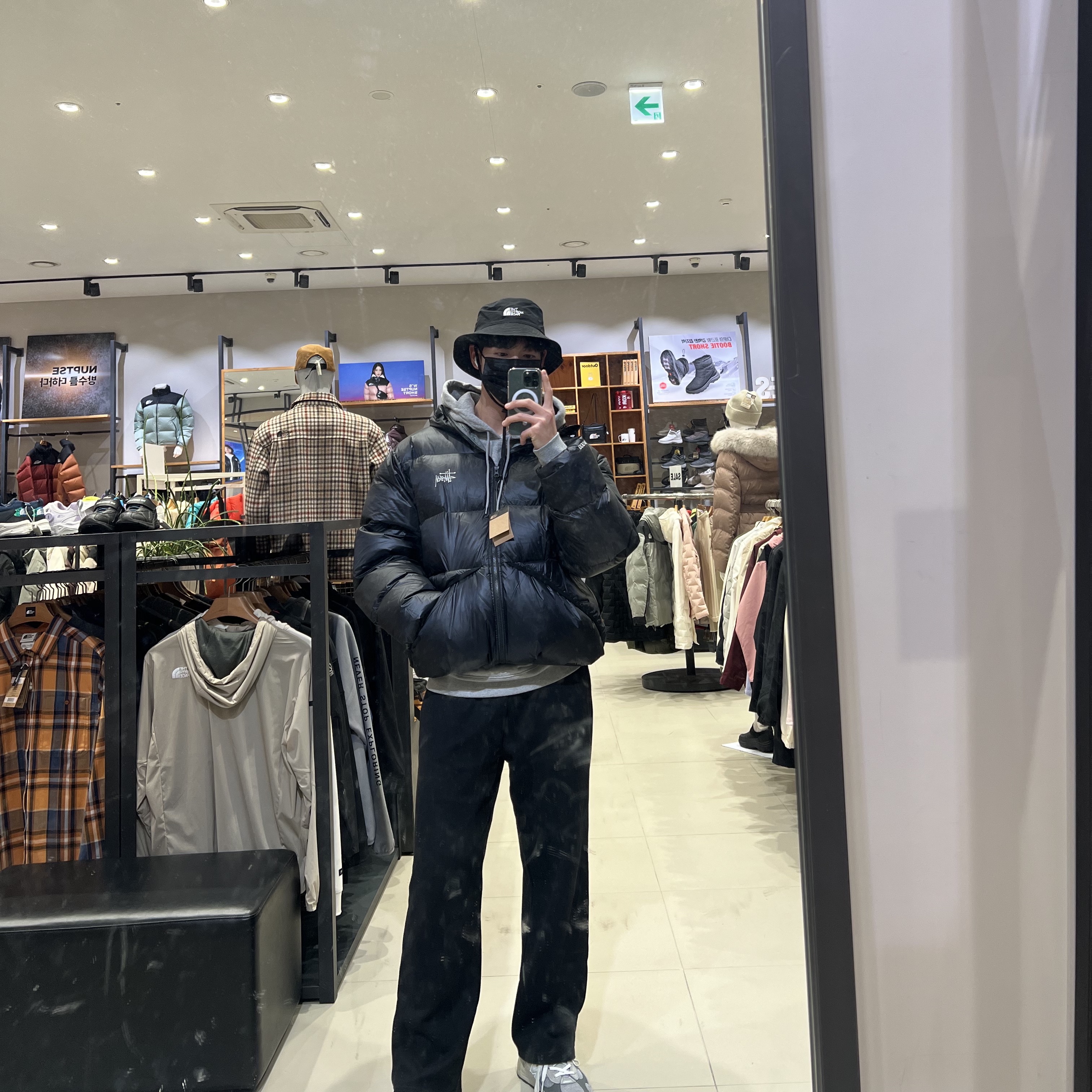 Stussy Down Parka Micro Ripstop Phantom Black 착용 스타일